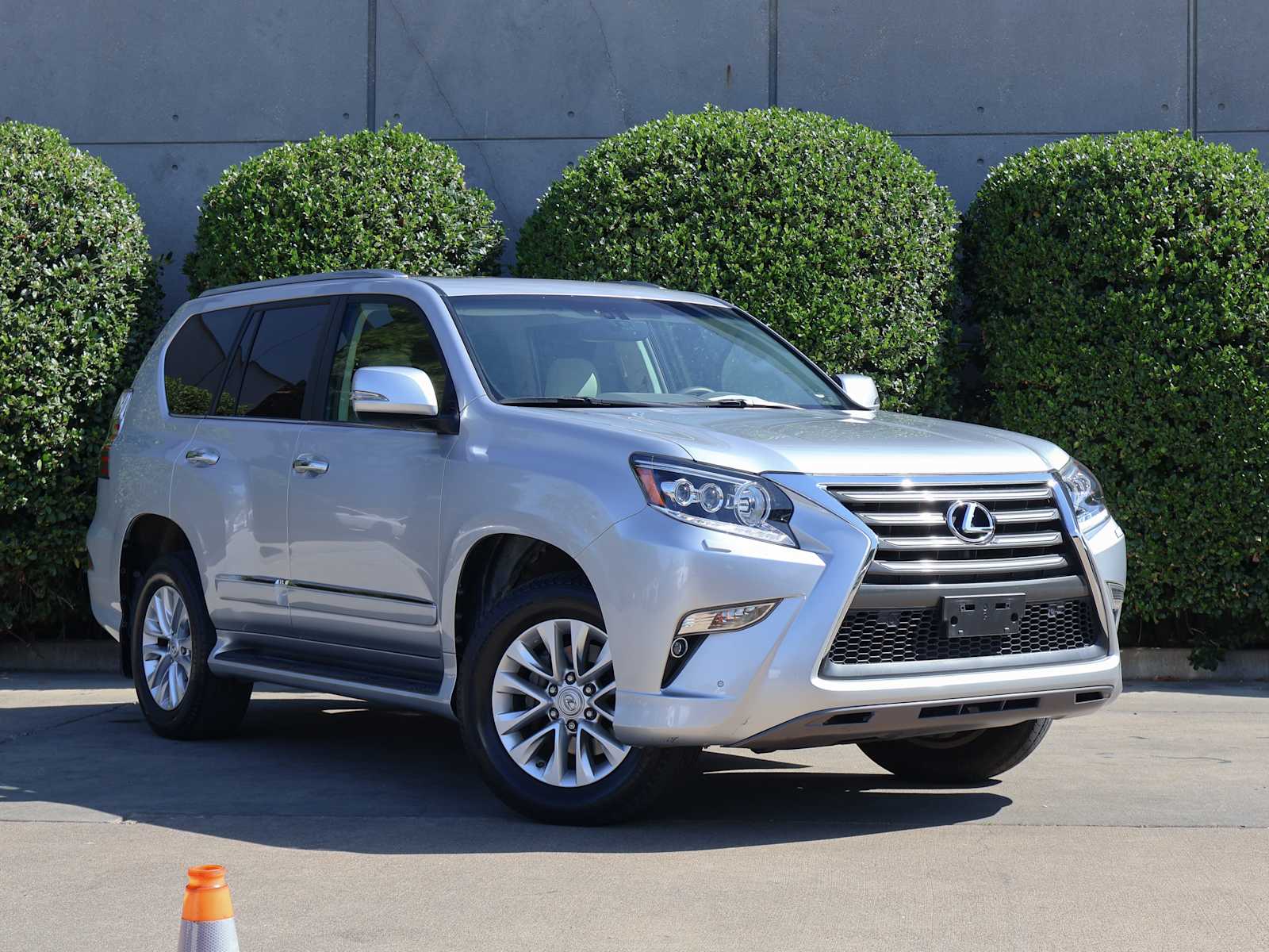 Used 2015 Silver Lining Metallic Lexus  image 3