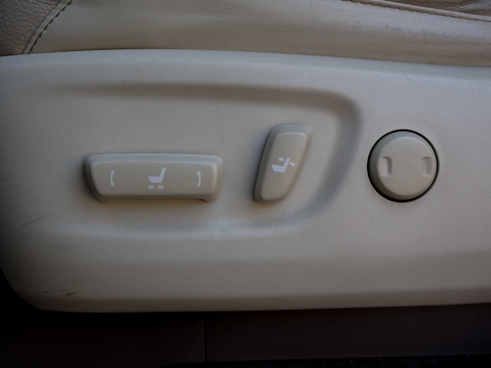 Used 2015 Silver Lining Metallic Lexus  image 16