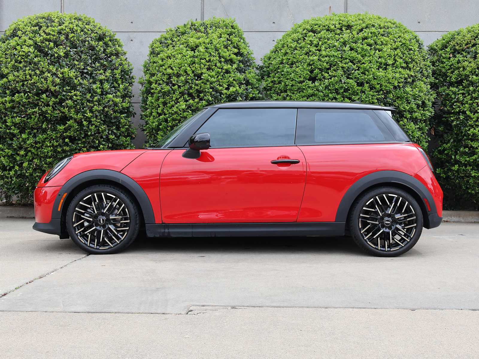 Used 2025 Chili Red II MINI Cooper S image 5