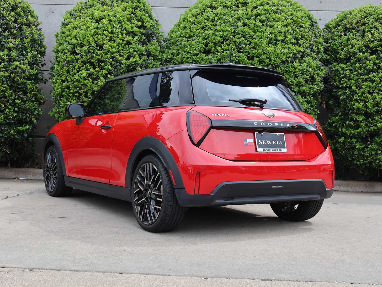 Used 2025 Chili Red II MINI Cooper S image 8