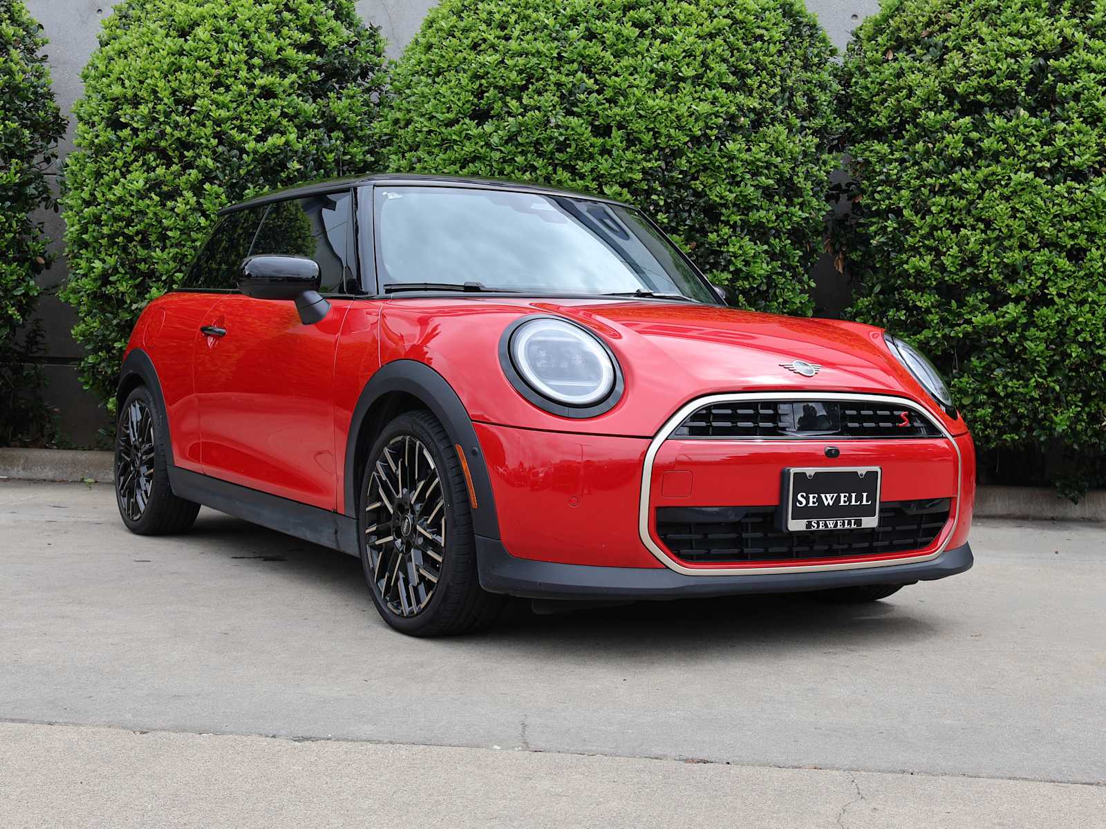 Used 2025 Chili Red II MINI Cooper S image 3
