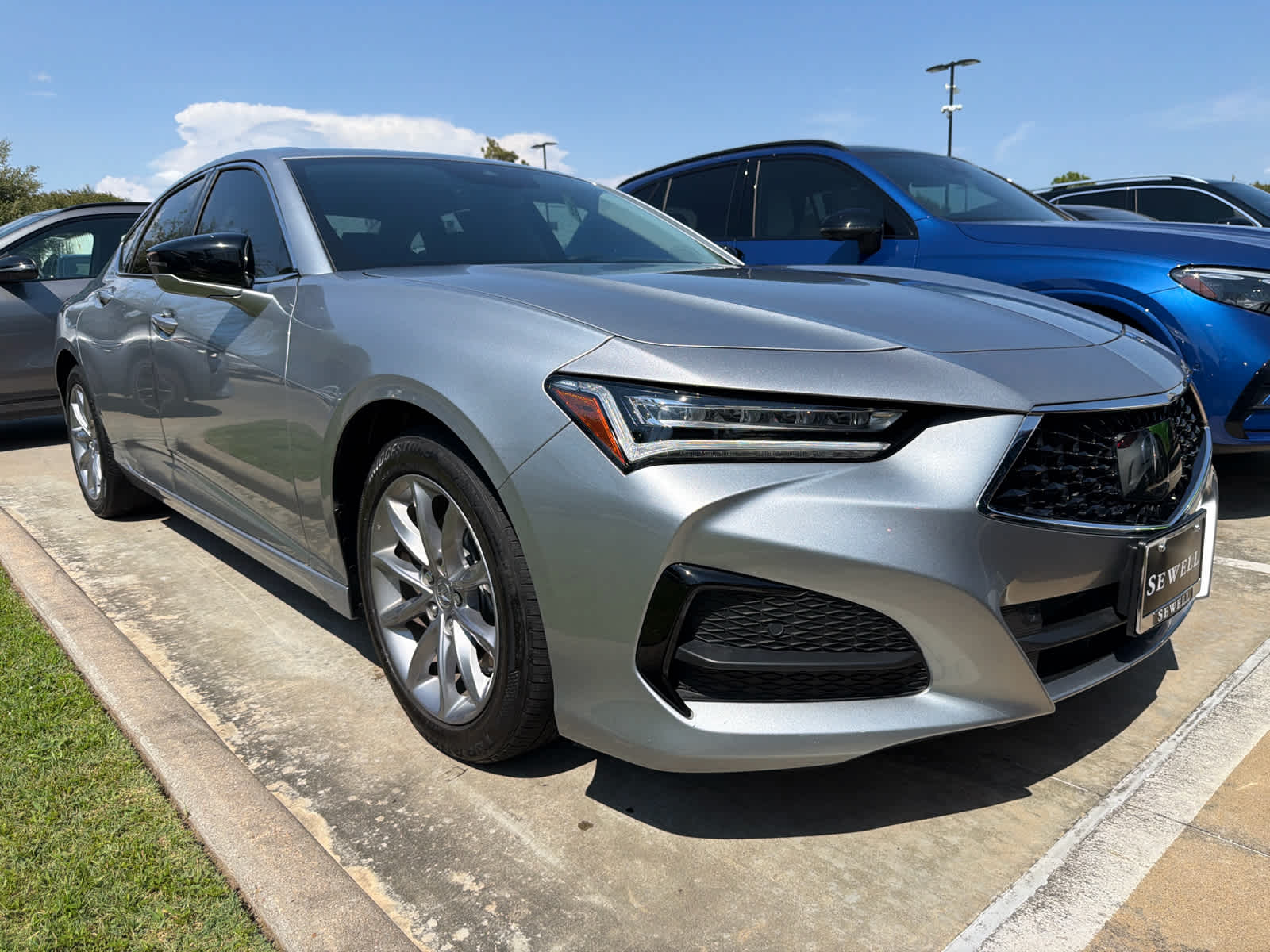 Used 2023 Lunar Silver Metallic Acura  image 2