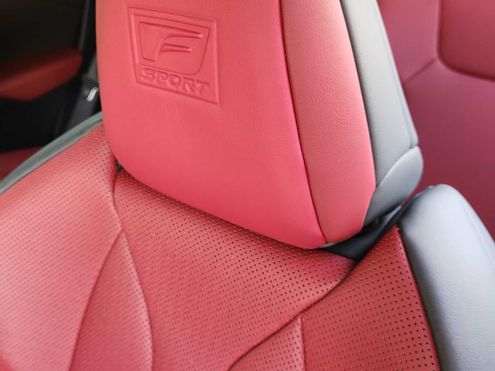 Used 2024 Ultra White Lexus F SPORT Handling image 22