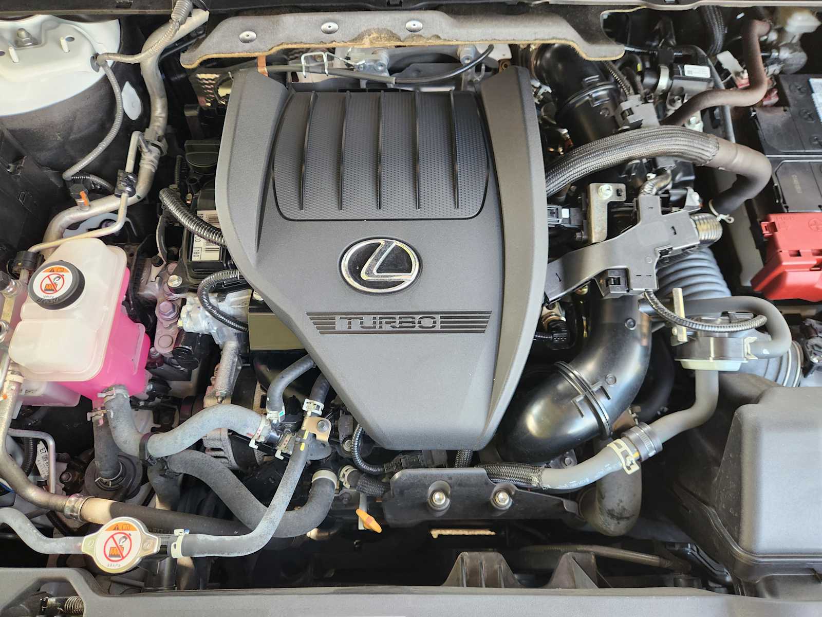 Used 2024 Ultra White Lexus F SPORT Handling image 30