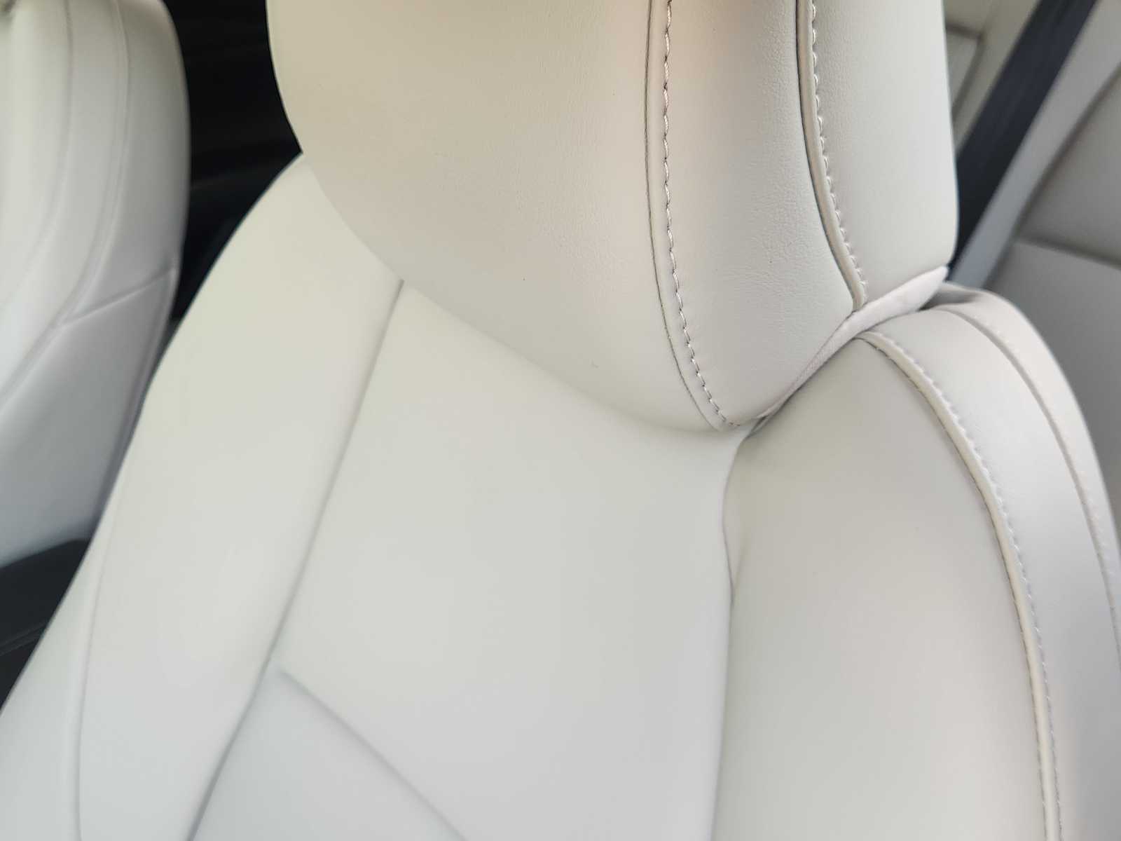 Used 2022 Snowflake White Pearl Mica Mazda 2.5 S Preferred Package image 22
