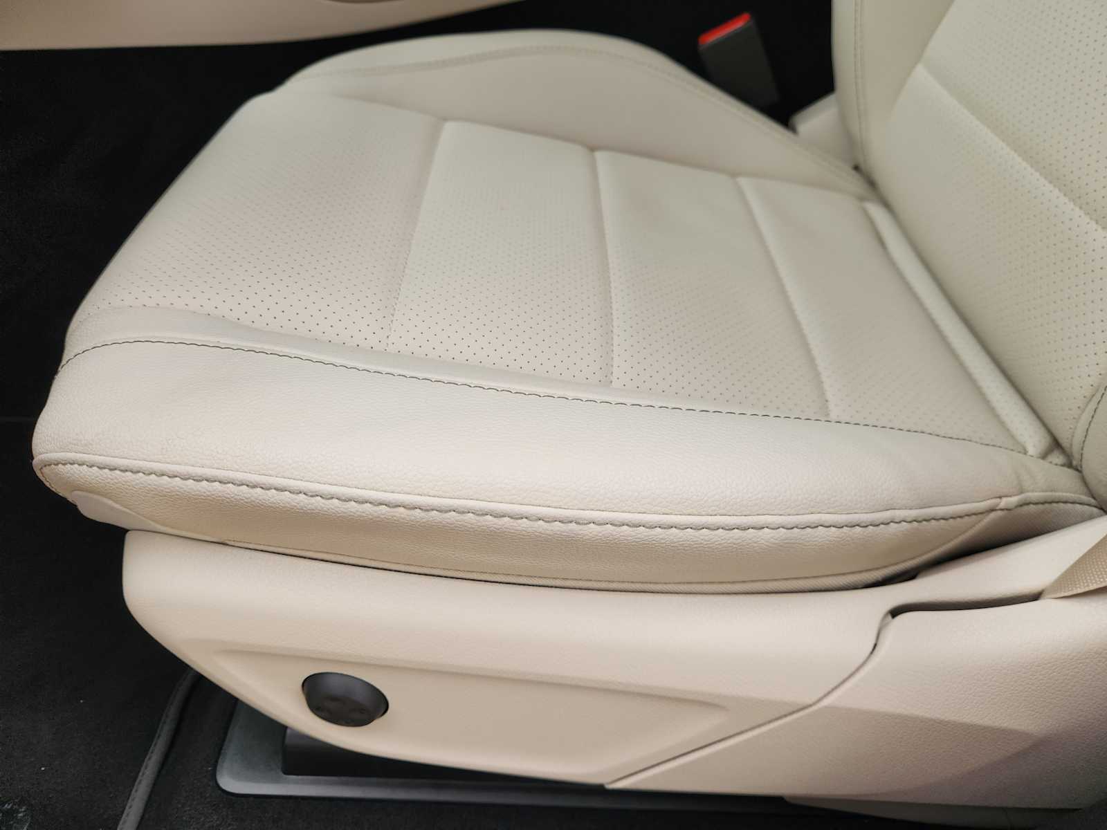Certified Used 2026 Polar White Mercedes-Benz GLE 350 image 21