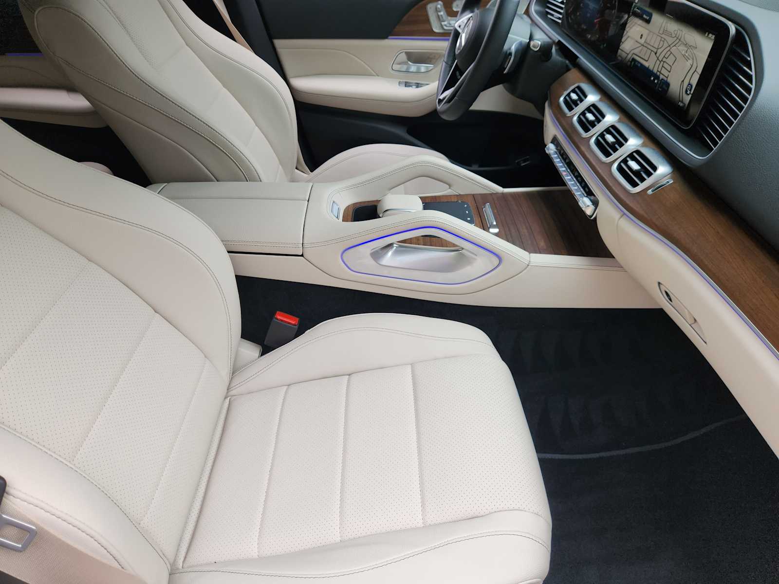 Certified Used 2026 Polar White Mercedes-Benz GLE 350 image 12