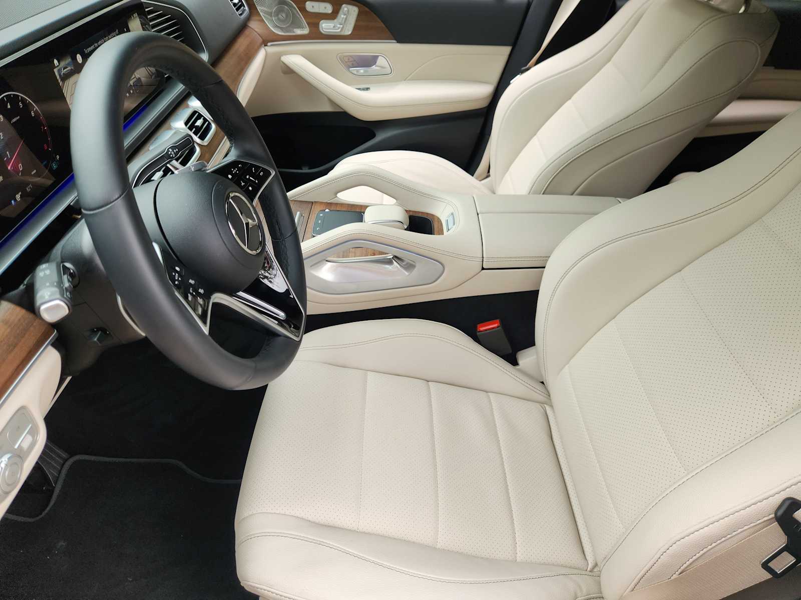 Certified Used 2026 Polar White Mercedes-Benz GLE 350 image 11