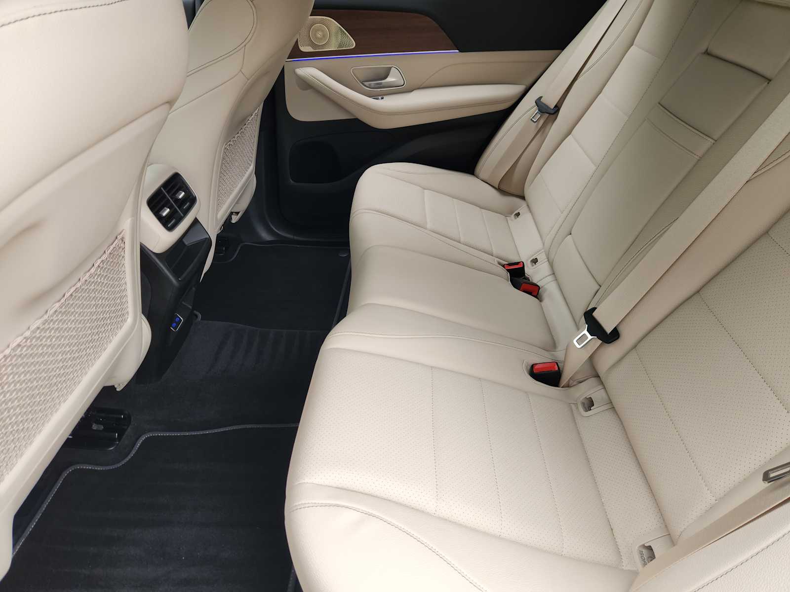 Certified Used 2026 Polar White Mercedes-Benz GLE 350 image 28