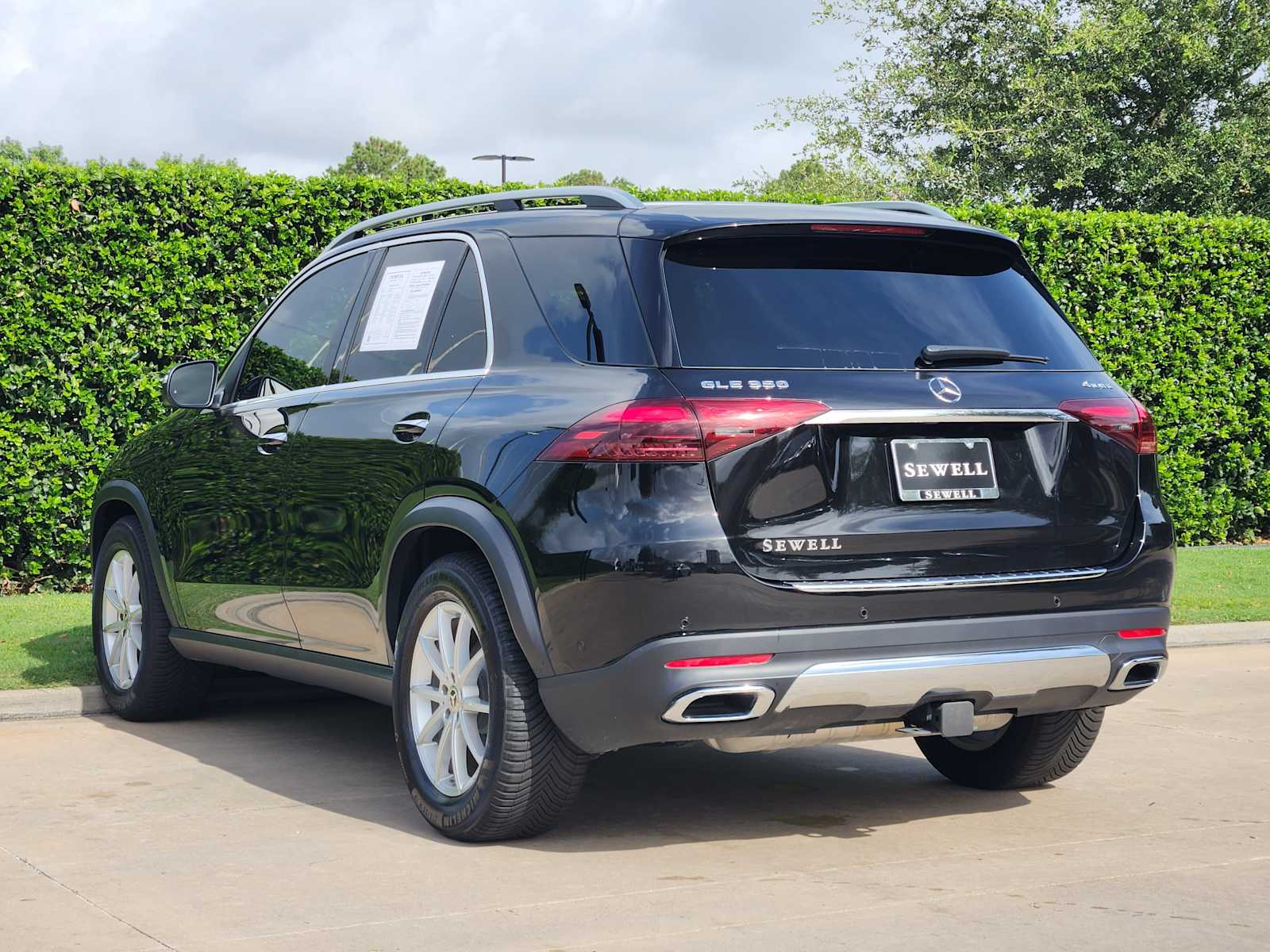 Certified Used 2026 Obsidian Black Metallic Mercedes-Benz GLE 350 image 4