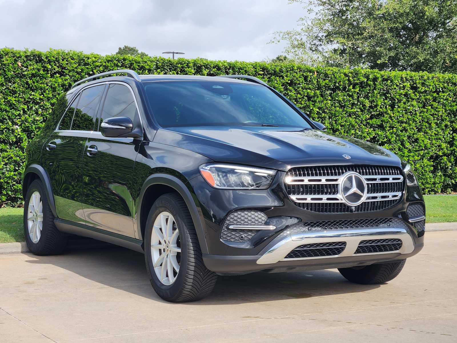Certified Used 2026 Obsidian Black Metallic Mercedes-Benz GLE 350 image 3