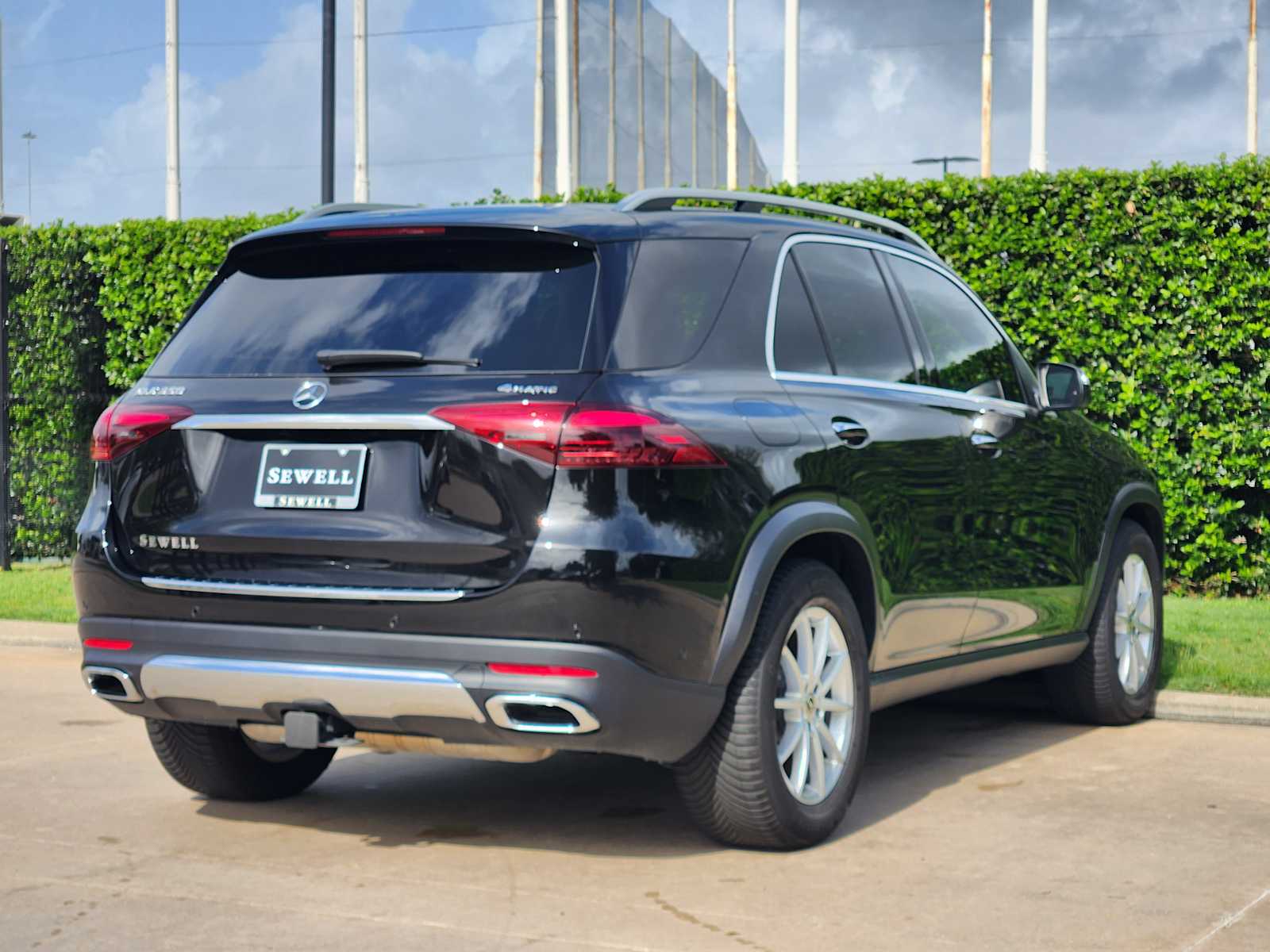 Certified Used 2026 Obsidian Black Metallic Mercedes-Benz GLE 350 image 6