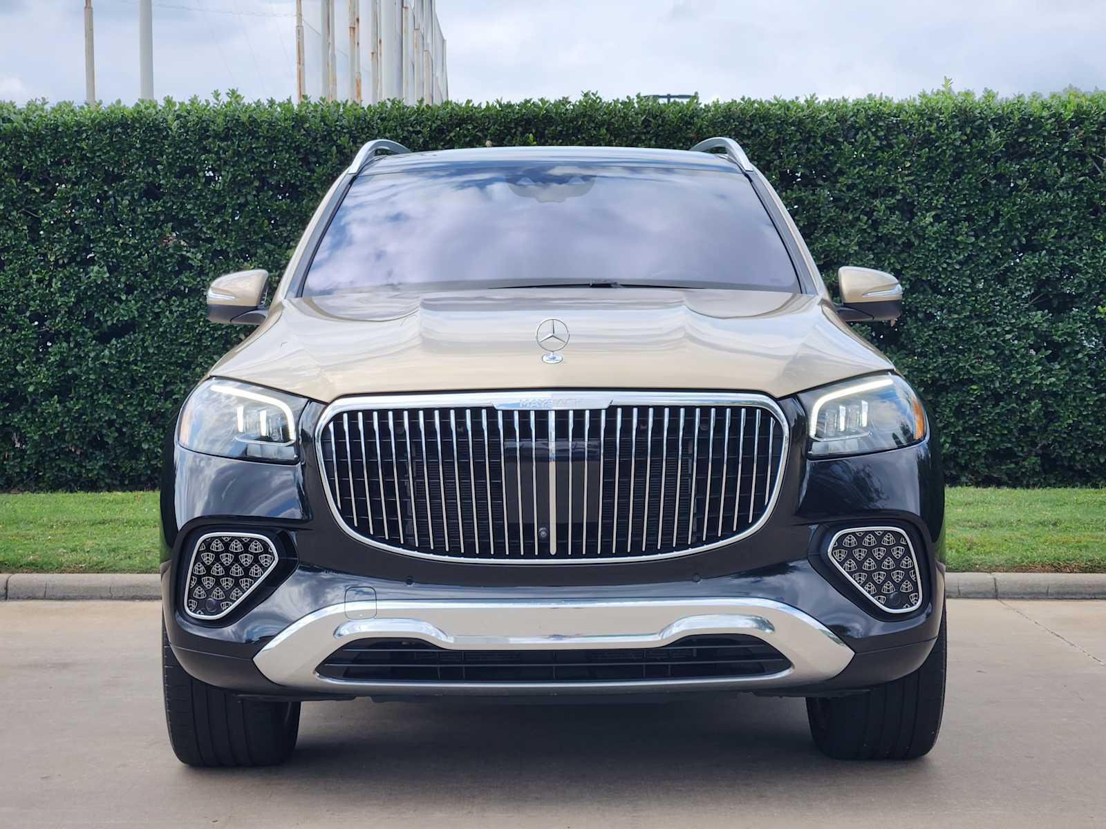 Certified Used 2024 Obsidian Black Metallic Mercedes-Benz Maybach GLS 600 image 2