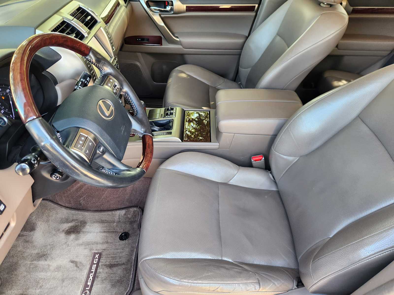 Used 2017 Nebula Gray Pearl Lexus Premium image 11