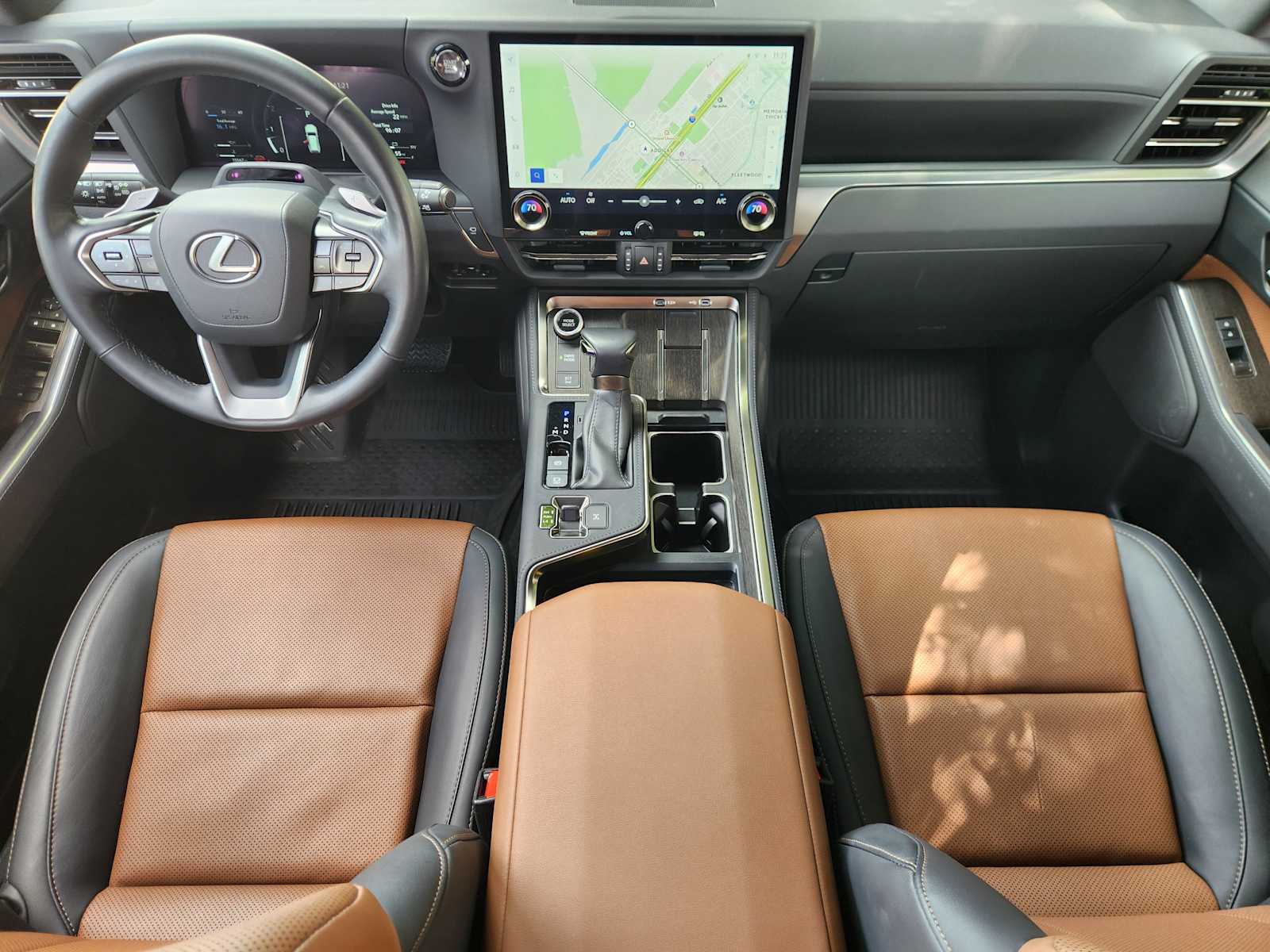 Used 2024 Eminent White Pearl Lexus Premium+ image 24