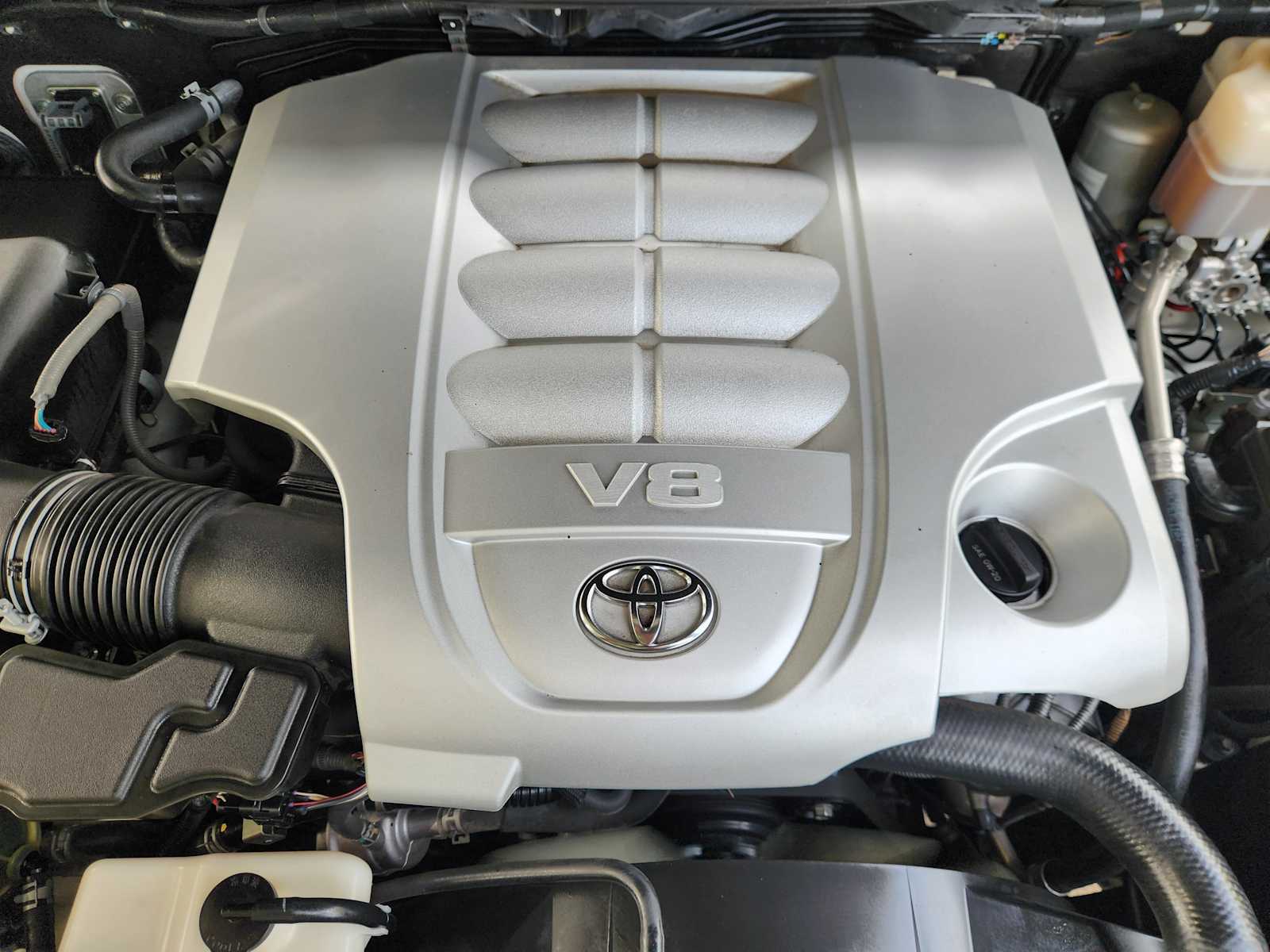 Used 2020 Blizzard Pearl Toyota  image 32