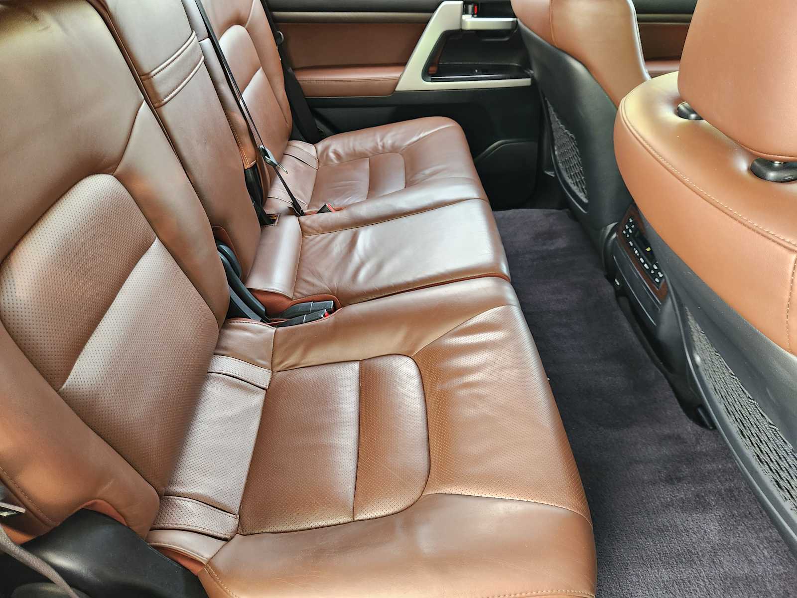 Used 2020 Blizzard Pearl Toyota  image 30