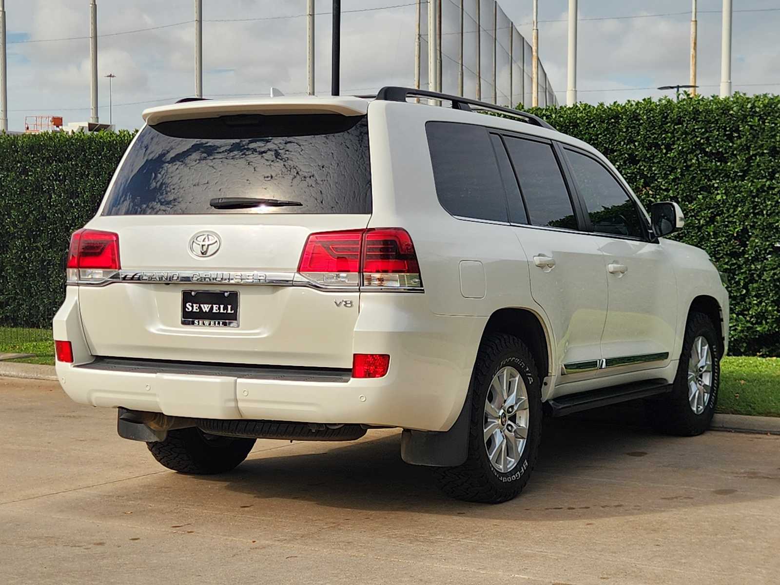 Used 2020 Blizzard Pearl Toyota  image 6