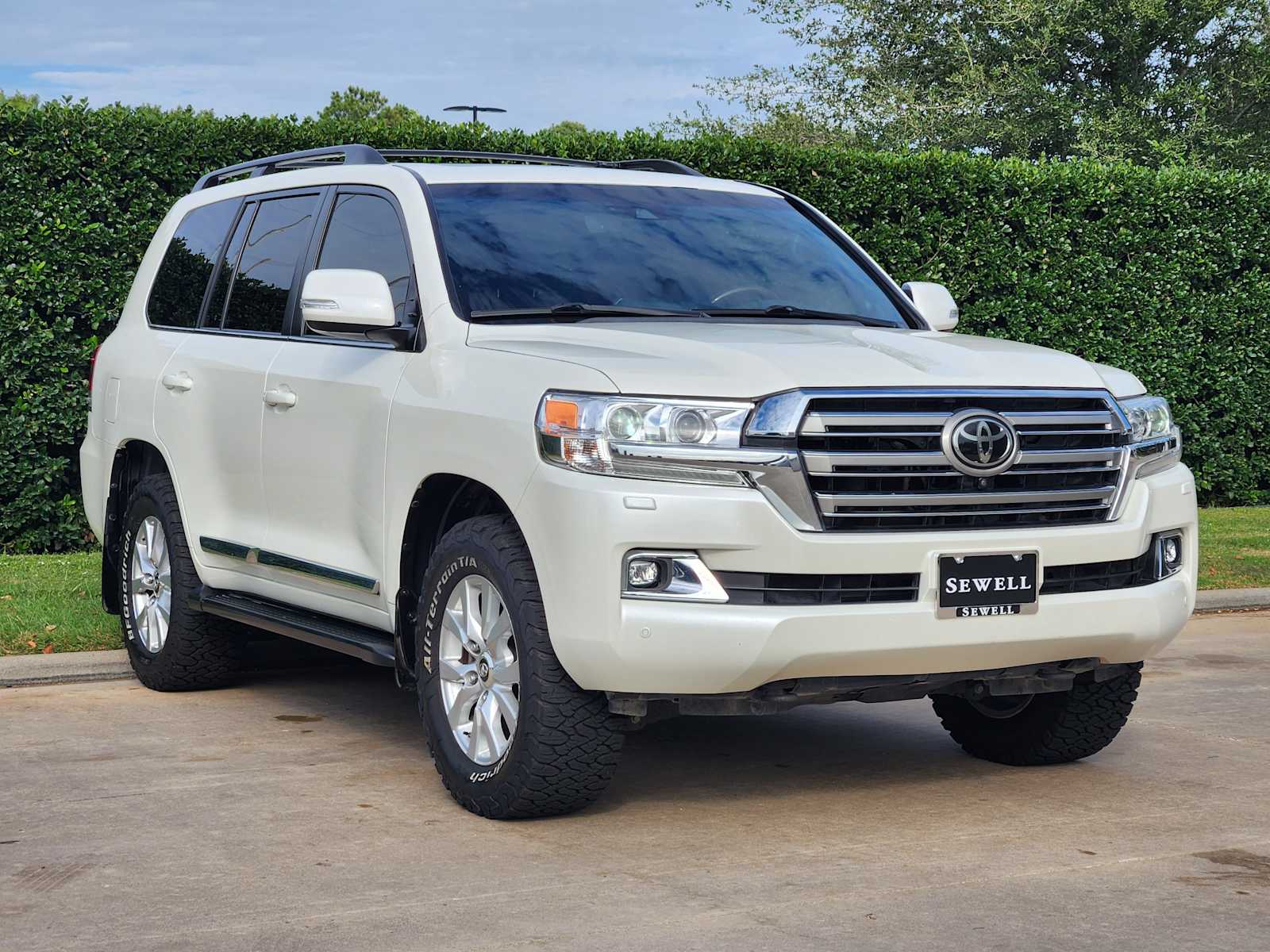 Used 2020 Blizzard Pearl Toyota  image 3