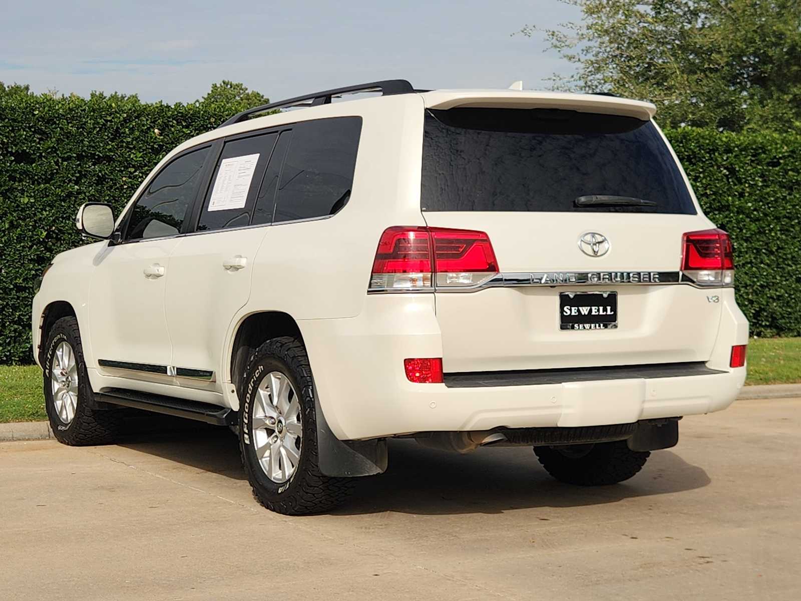 Used 2020 Blizzard Pearl Toyota  image 4