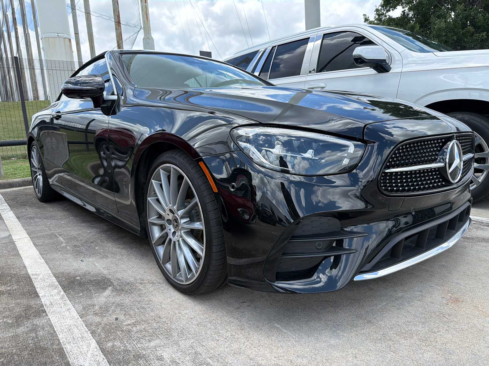 Certified Used 2022 Obsidian Black Metallic Mercedes-Benz E 450 image 2