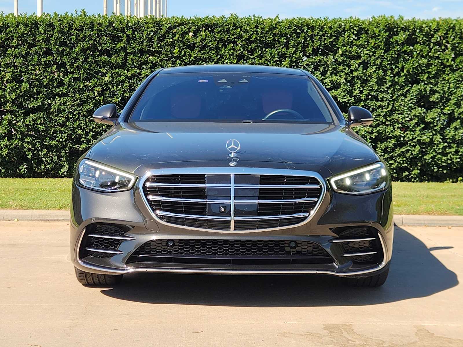 Certified Used 2022 Graphite Grey Mercedes-Benz S 580 image 2