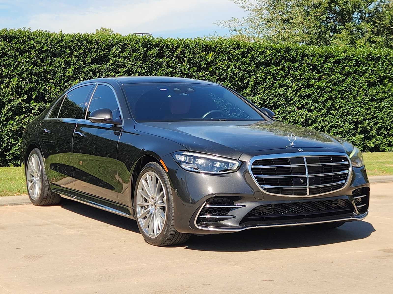 Certified Used 2022 Graphite Grey Mercedes-Benz S 580 image 3