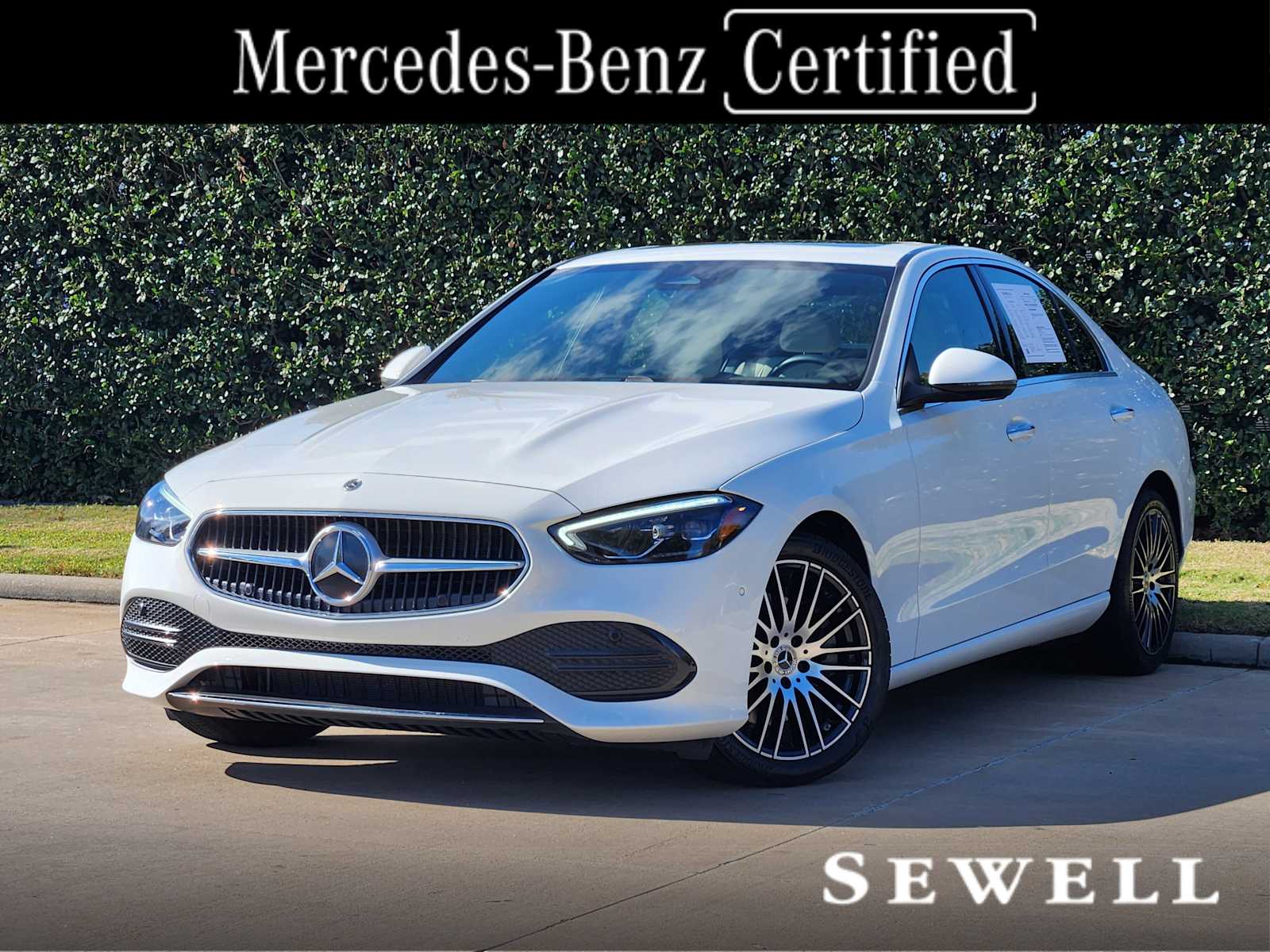 2025 Mercedes-Benz C-Class Sedan C 300's photo