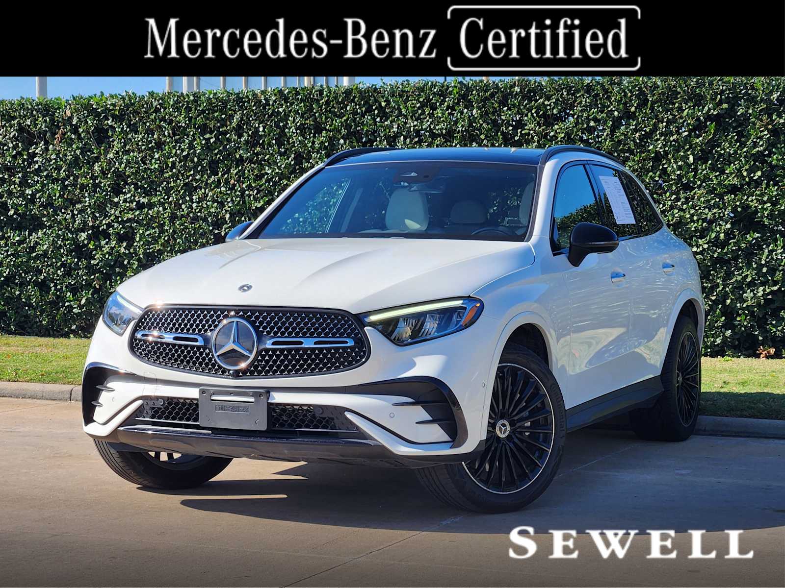 2023 Mercedes-Benz GLC GLC300's photo