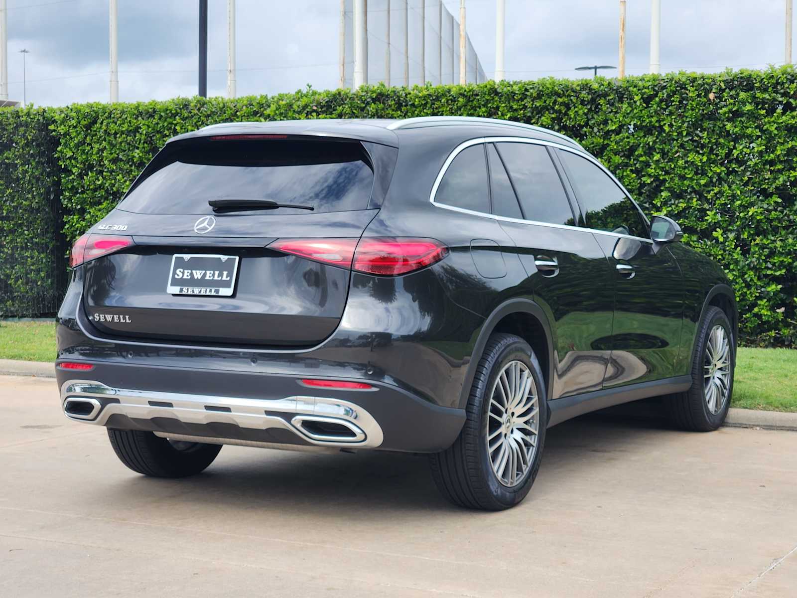 Certified Used 2026 Graphite Grey Metallic Mercedes-Benz GLC 300 image 6