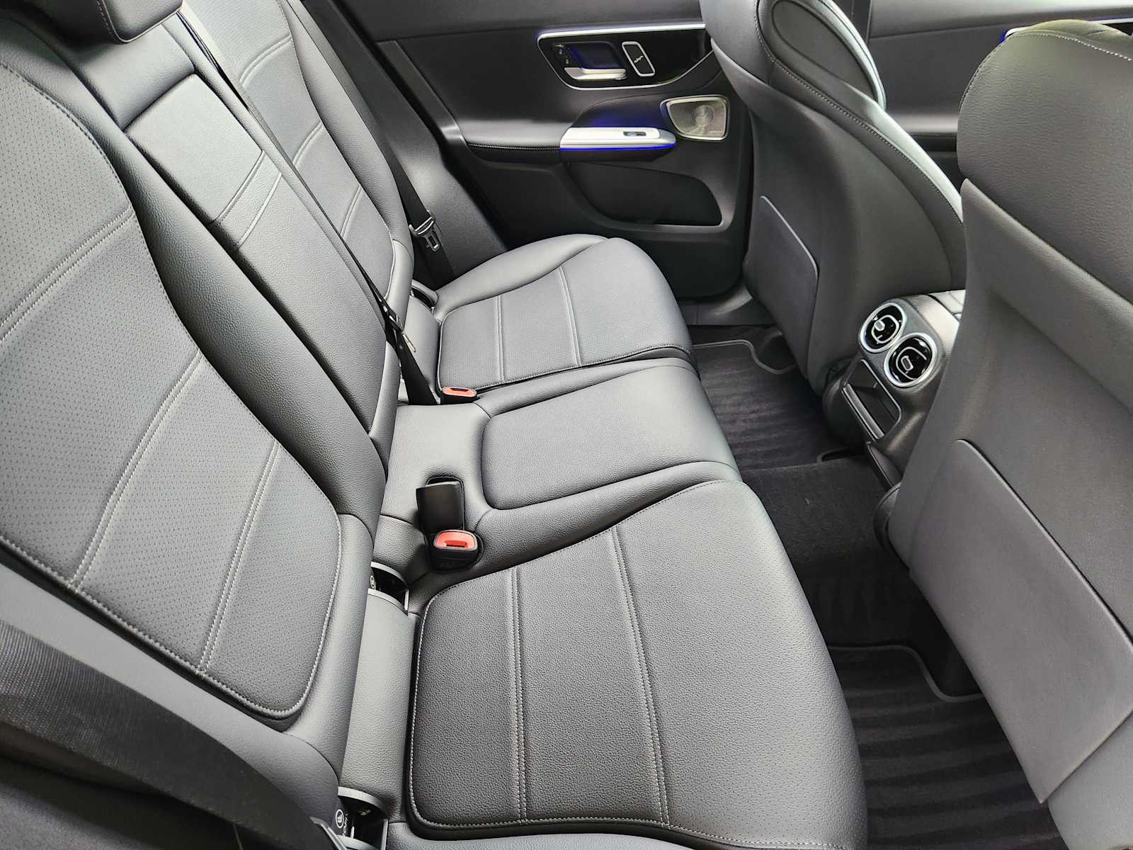 Certified Used 2026 Graphite Grey Metallic Mercedes-Benz GLC 300 image 29