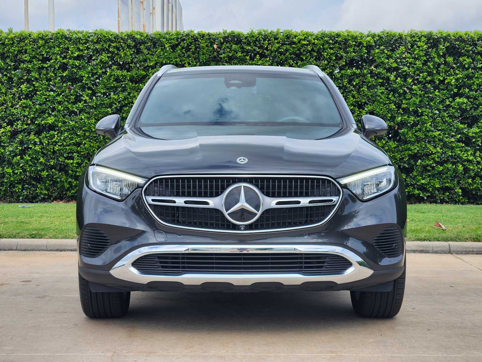 Certified Used 2026 Graphite Grey Metallic Mercedes-Benz GLC 300 image 2