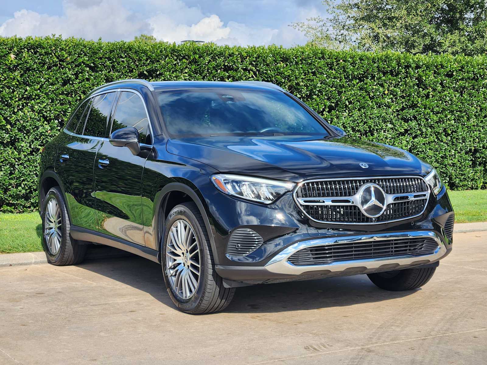 Certified Used 2026 Black Mercedes-Benz GLC 300 image 3