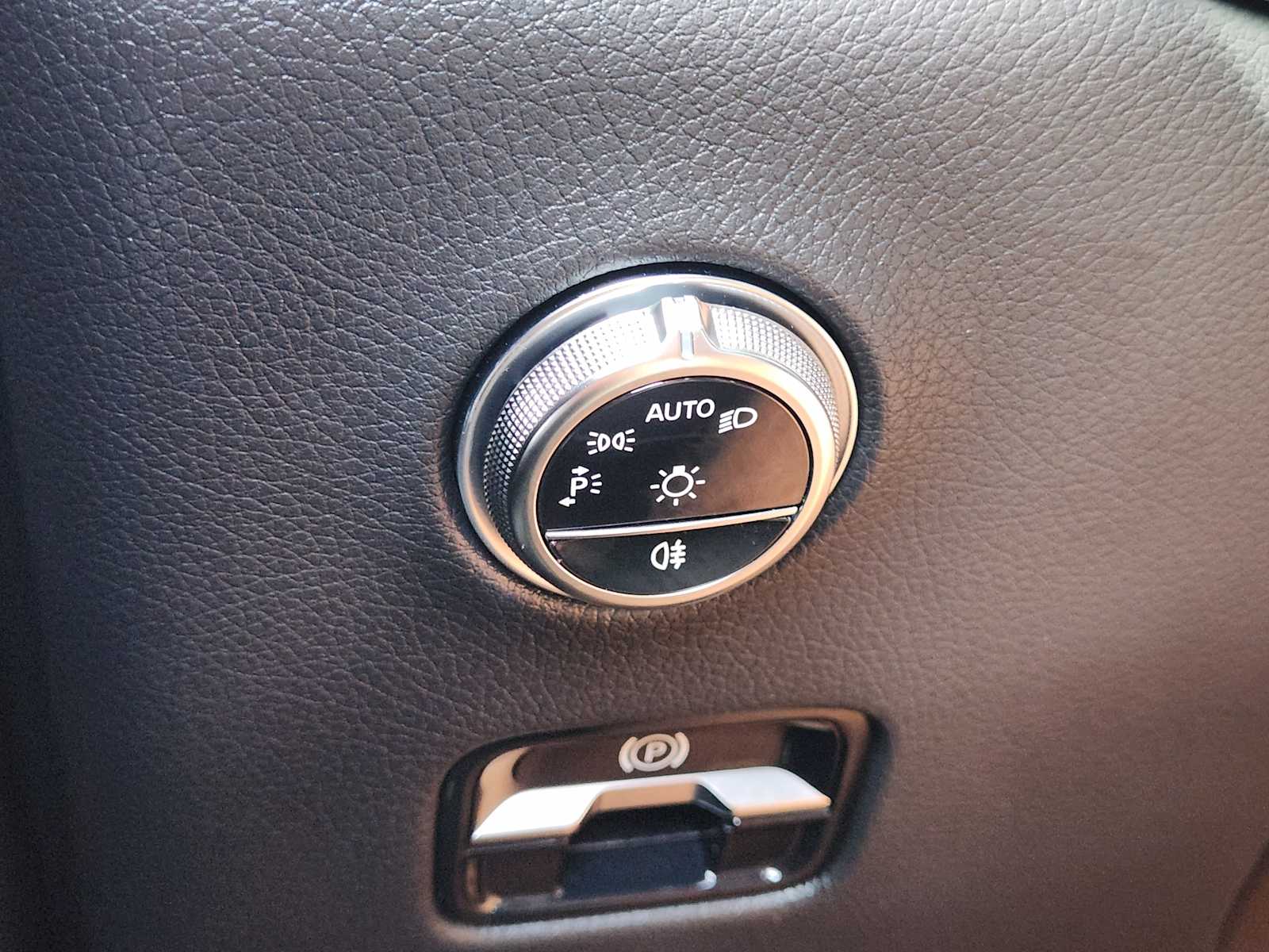 Certified Used 2026 Black Mercedes-Benz GLC 300 image 19