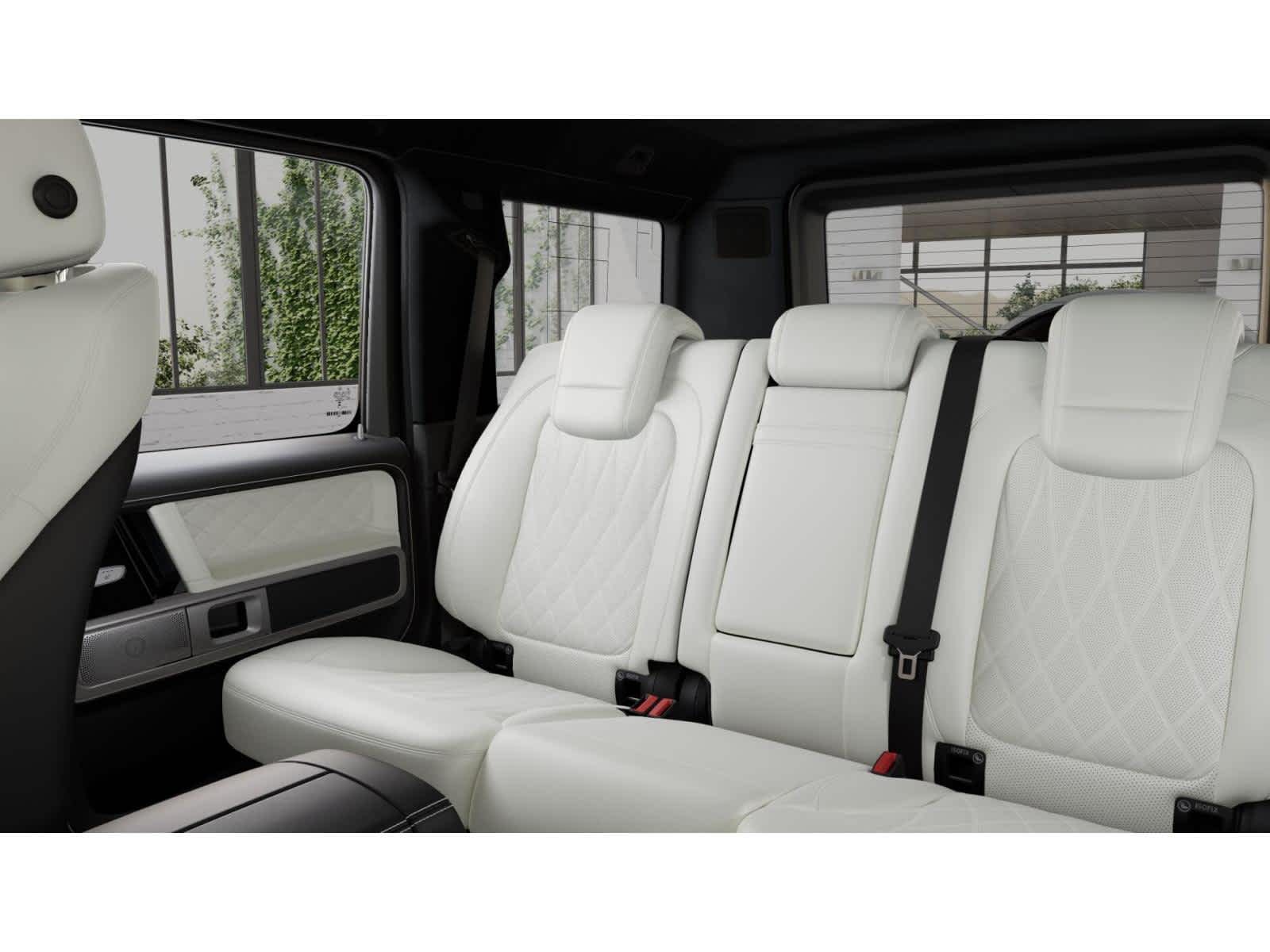 New 2027 MANUFAKTUR Moonlight White Magno Mercedes-Benz AMG® G 63 image 4