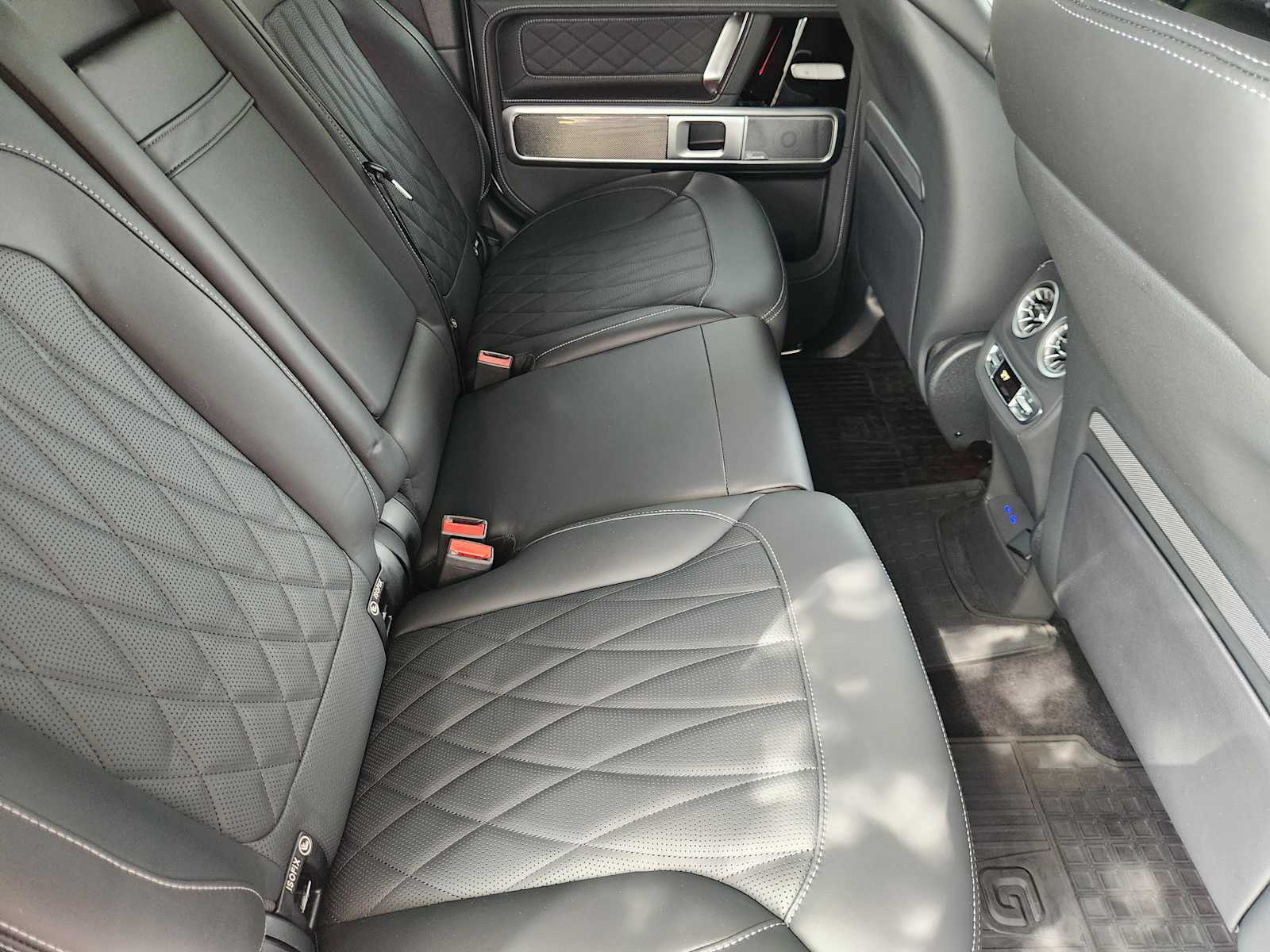 Certified Used 2025 Polar White Mercedes-Benz AMG® G 63 image 29