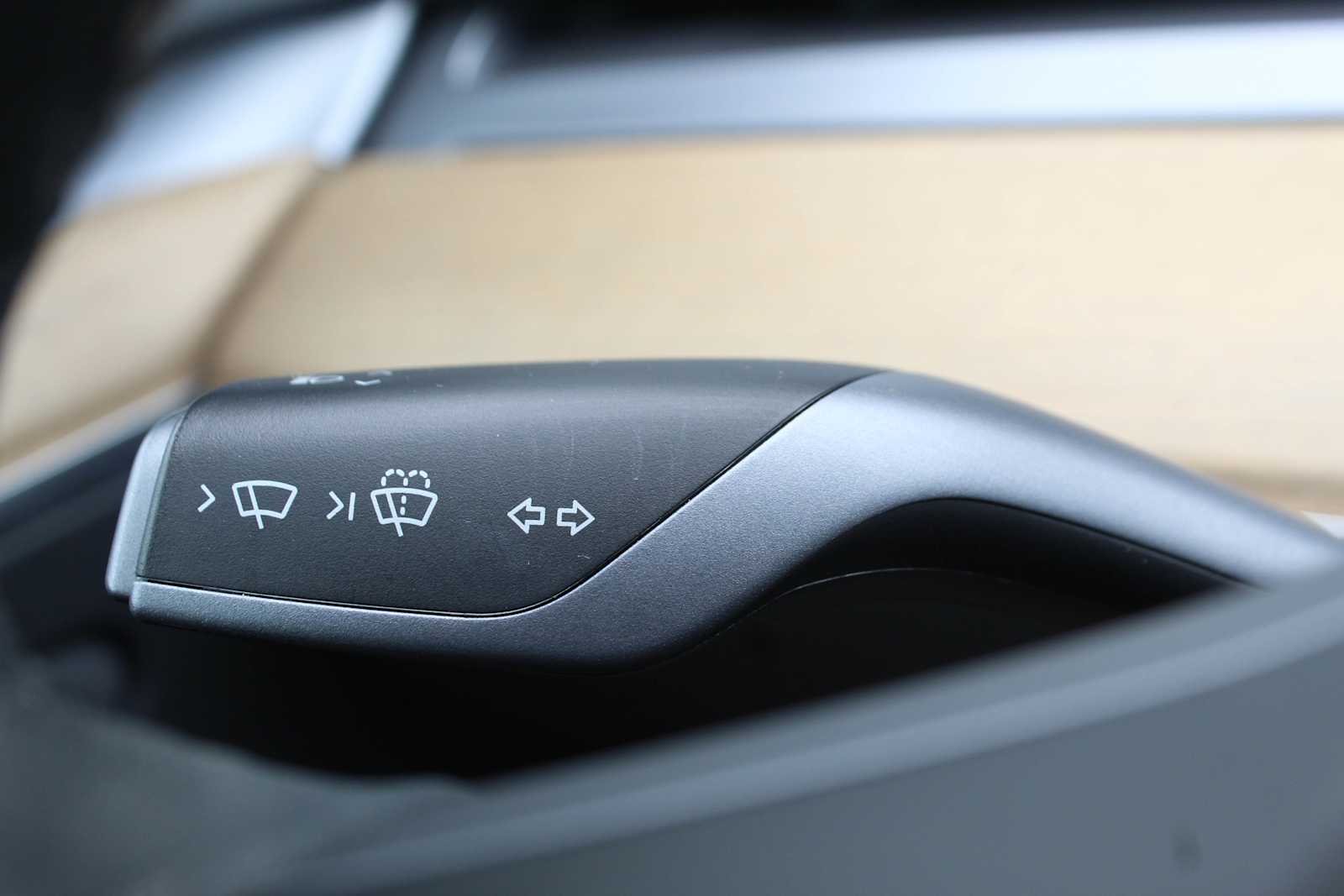 Used 2022  Tesla Long Range image 21