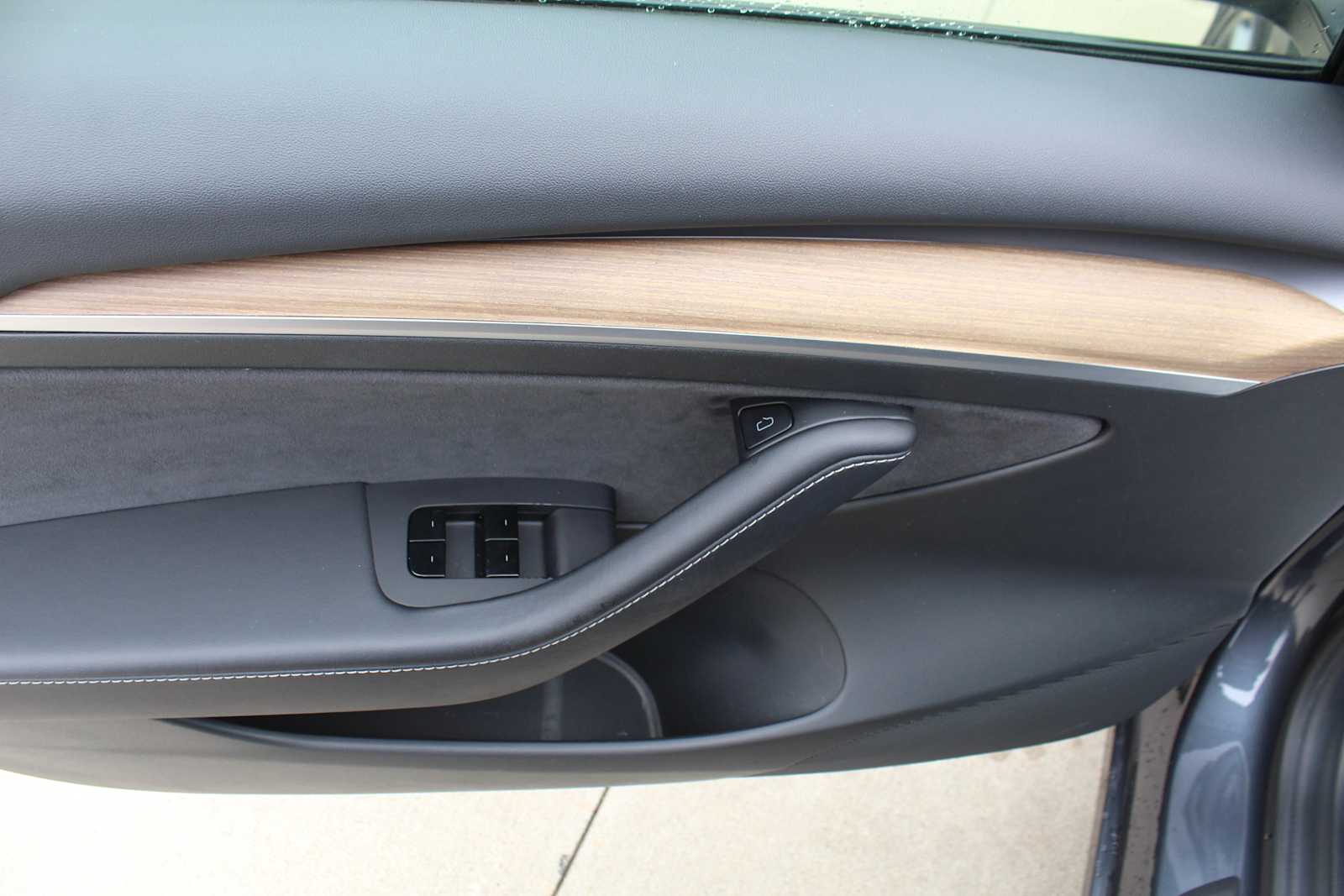 Used 2022  Tesla Long Range image 20
