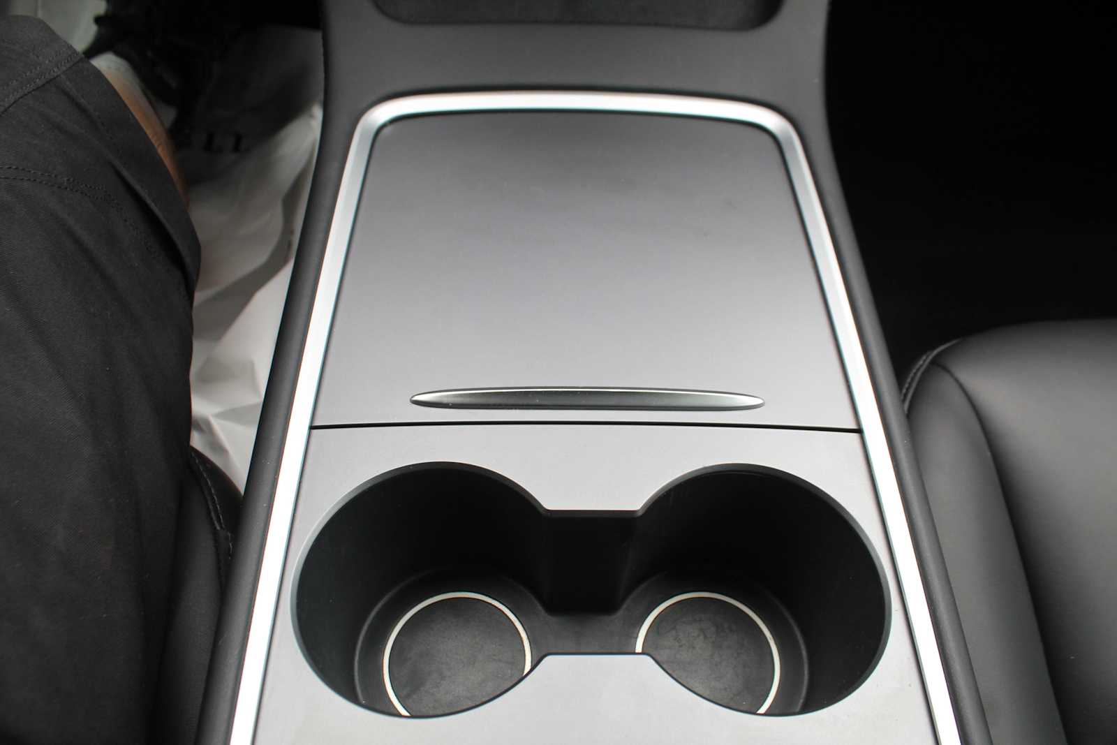 Used 2022  Tesla Long Range image 19