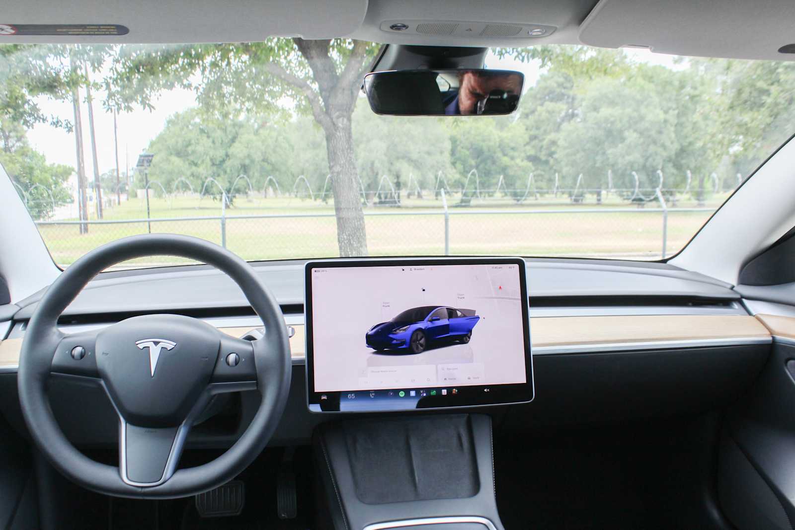 Used 2022  Tesla Long Range image 23
