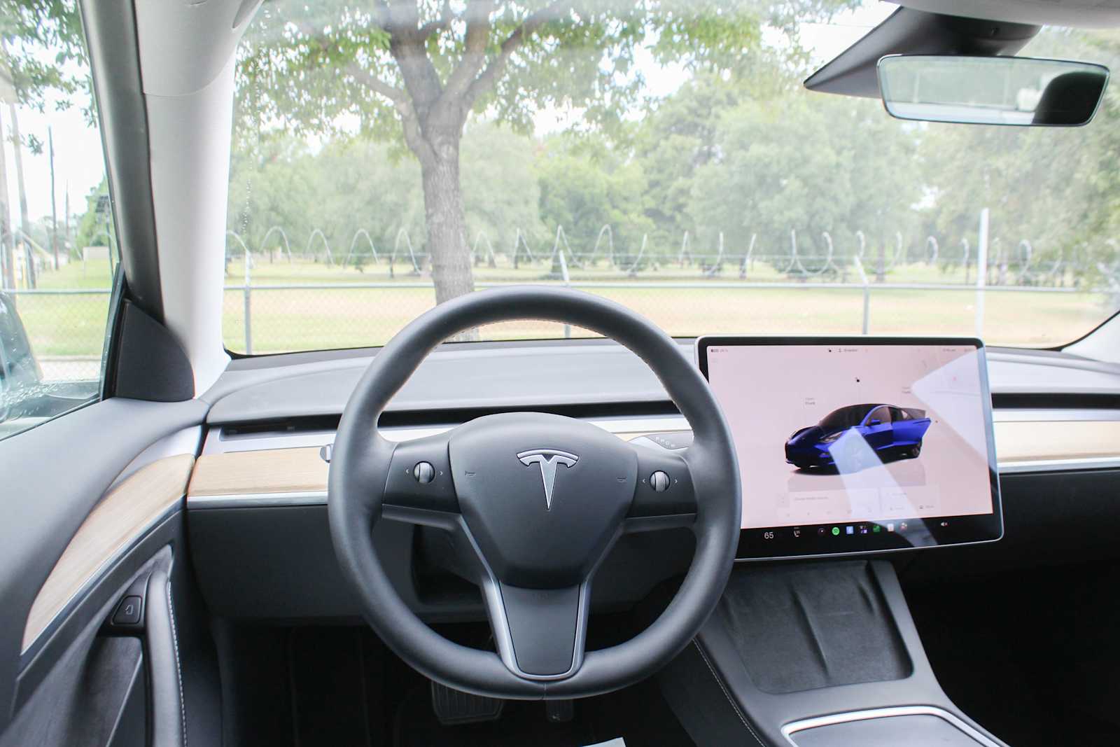 Used 2022  Tesla Long Range image 24