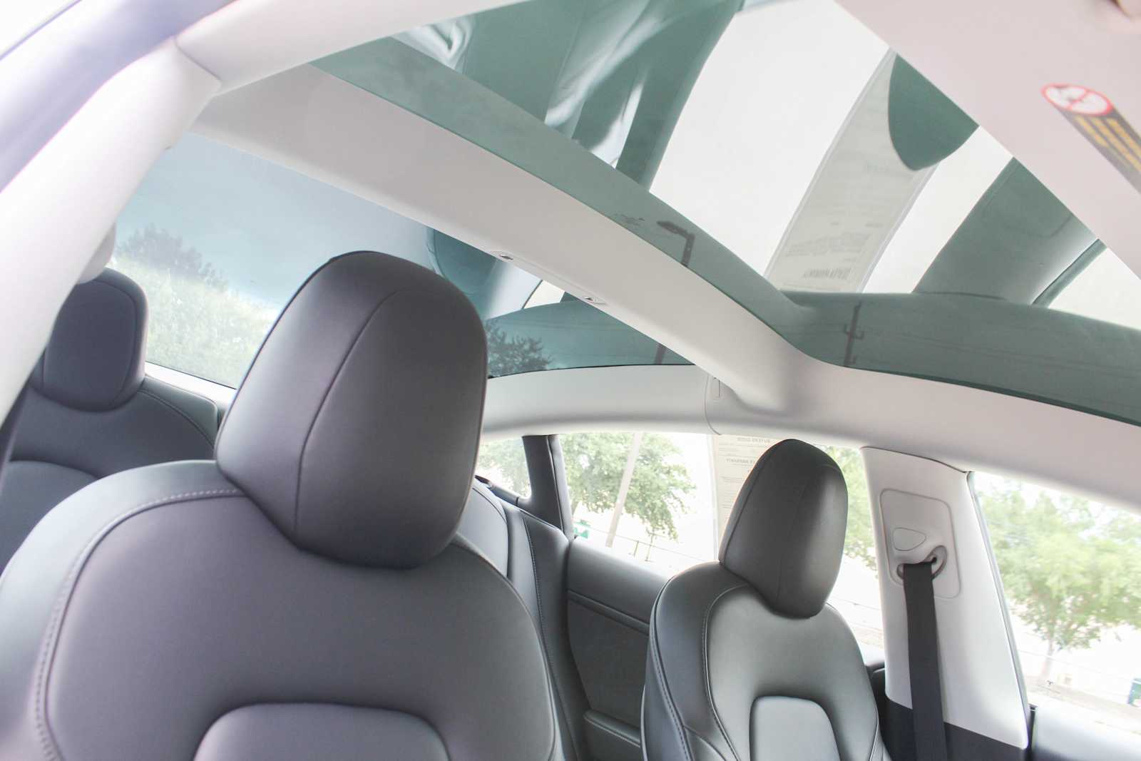 Used 2022  Tesla Long Range image 27