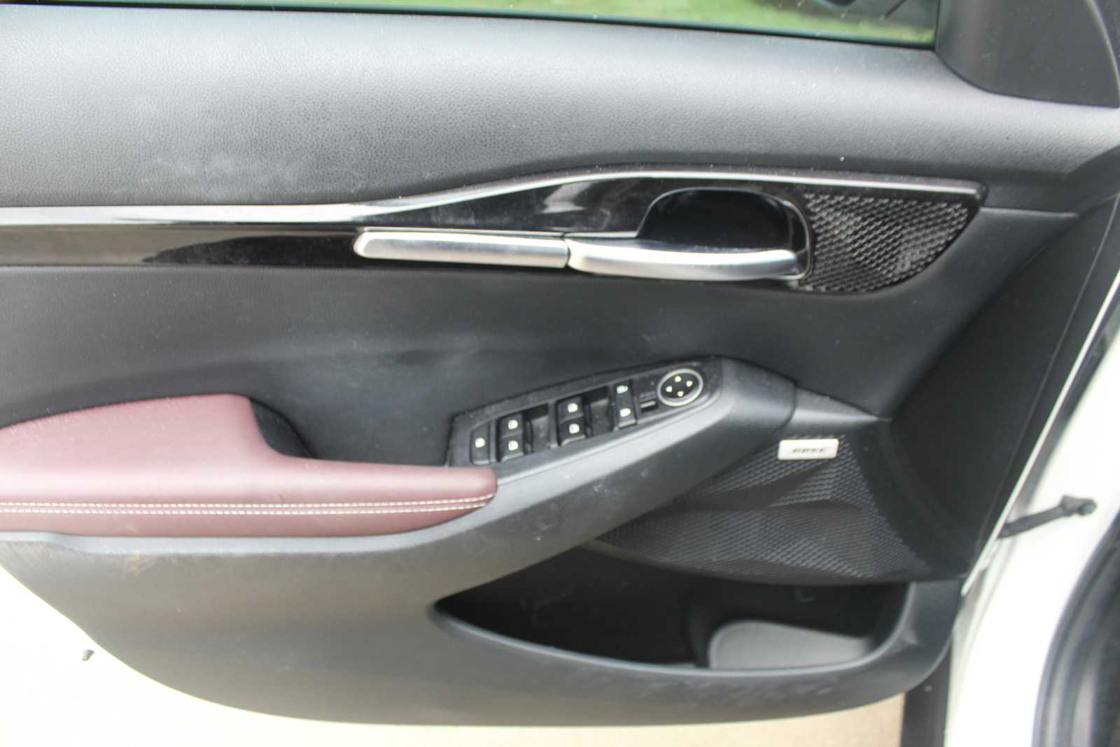 Used 2023 Snow White Pearl Kia SX image 23