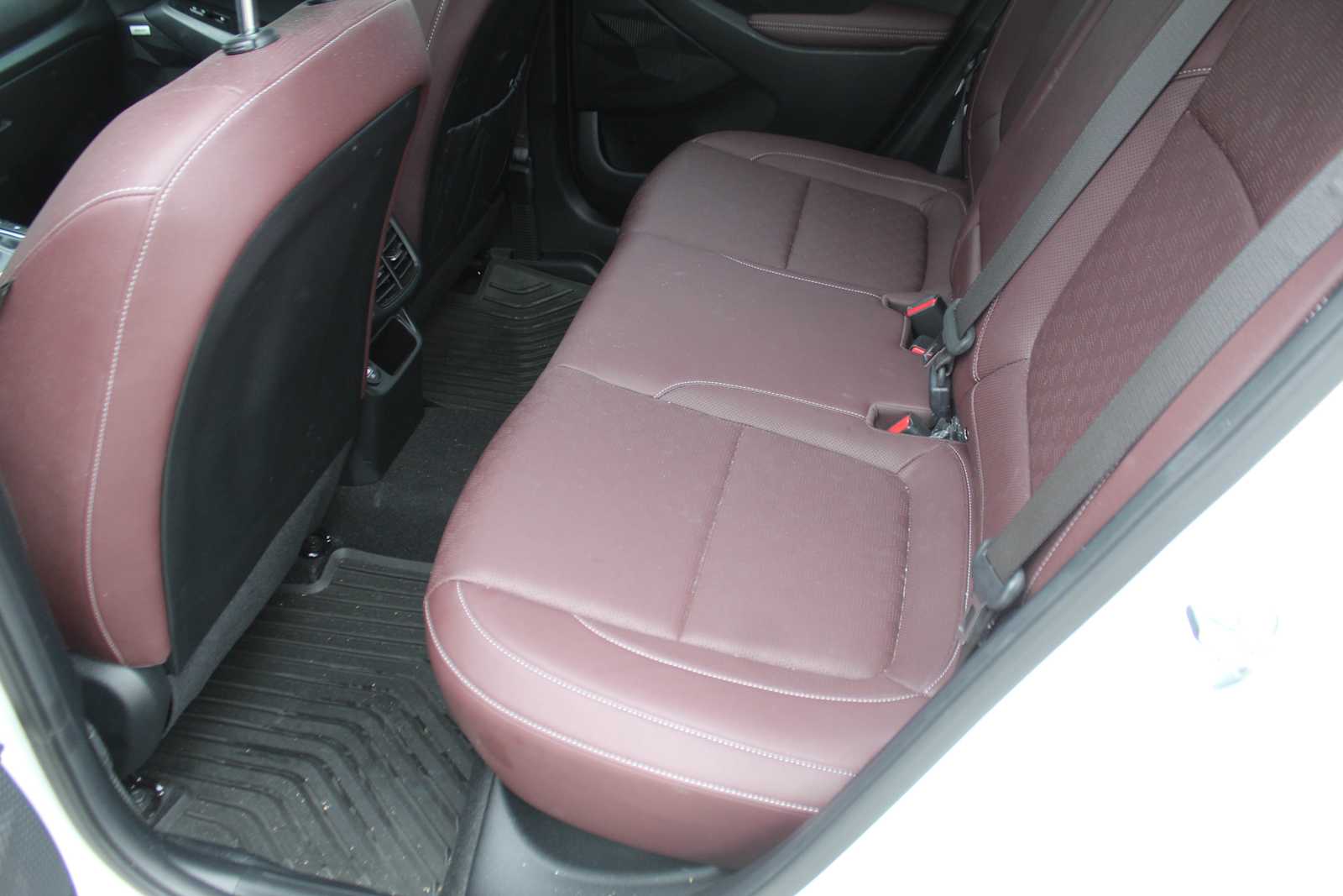 Used 2023 Snow White Pearl Kia SX image 30
