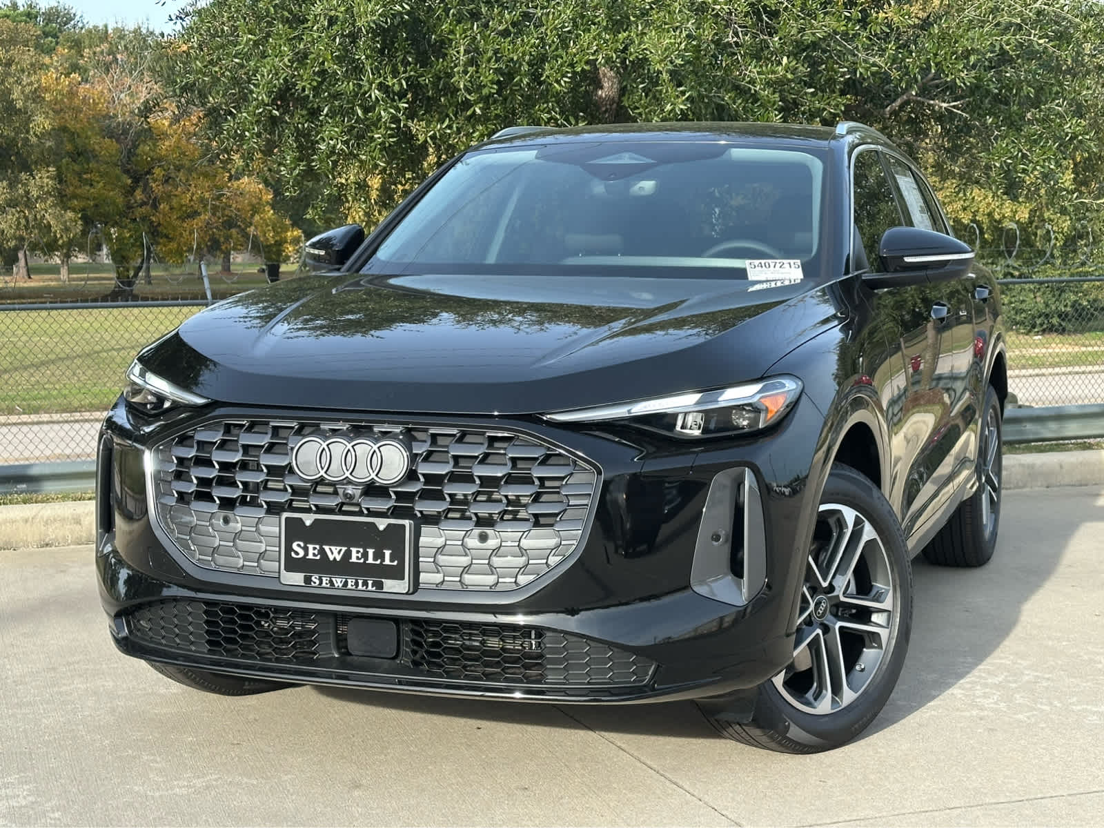 2025 Audi New Q5 Premium's photo