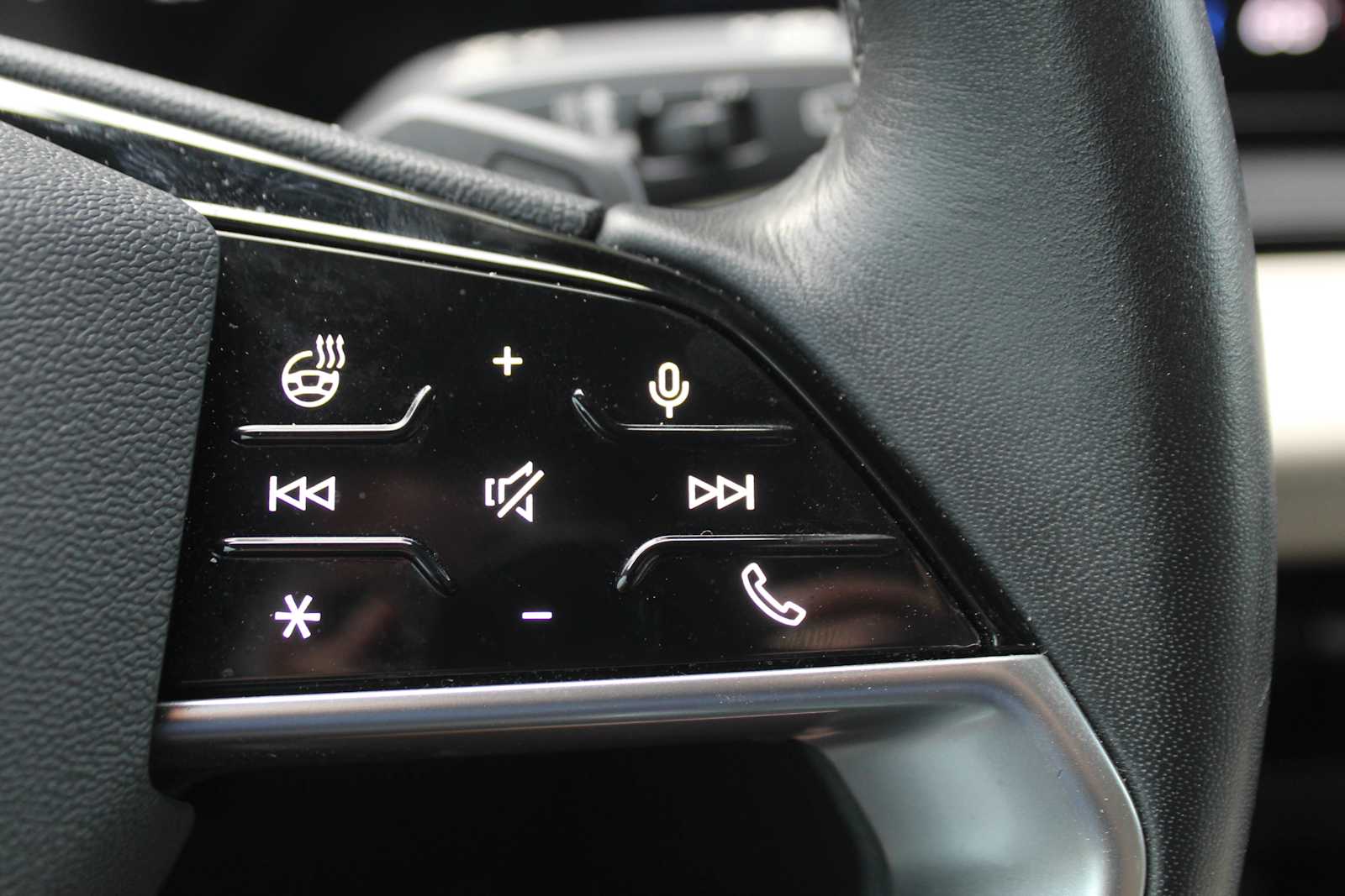 Certified Used 2025  Audi Premium Plus image 26