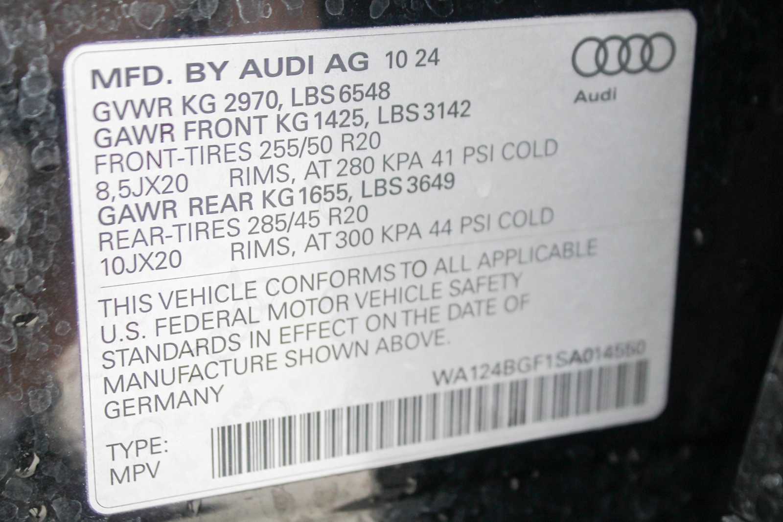 Certified Used 2025  Audi Premium Plus image 33