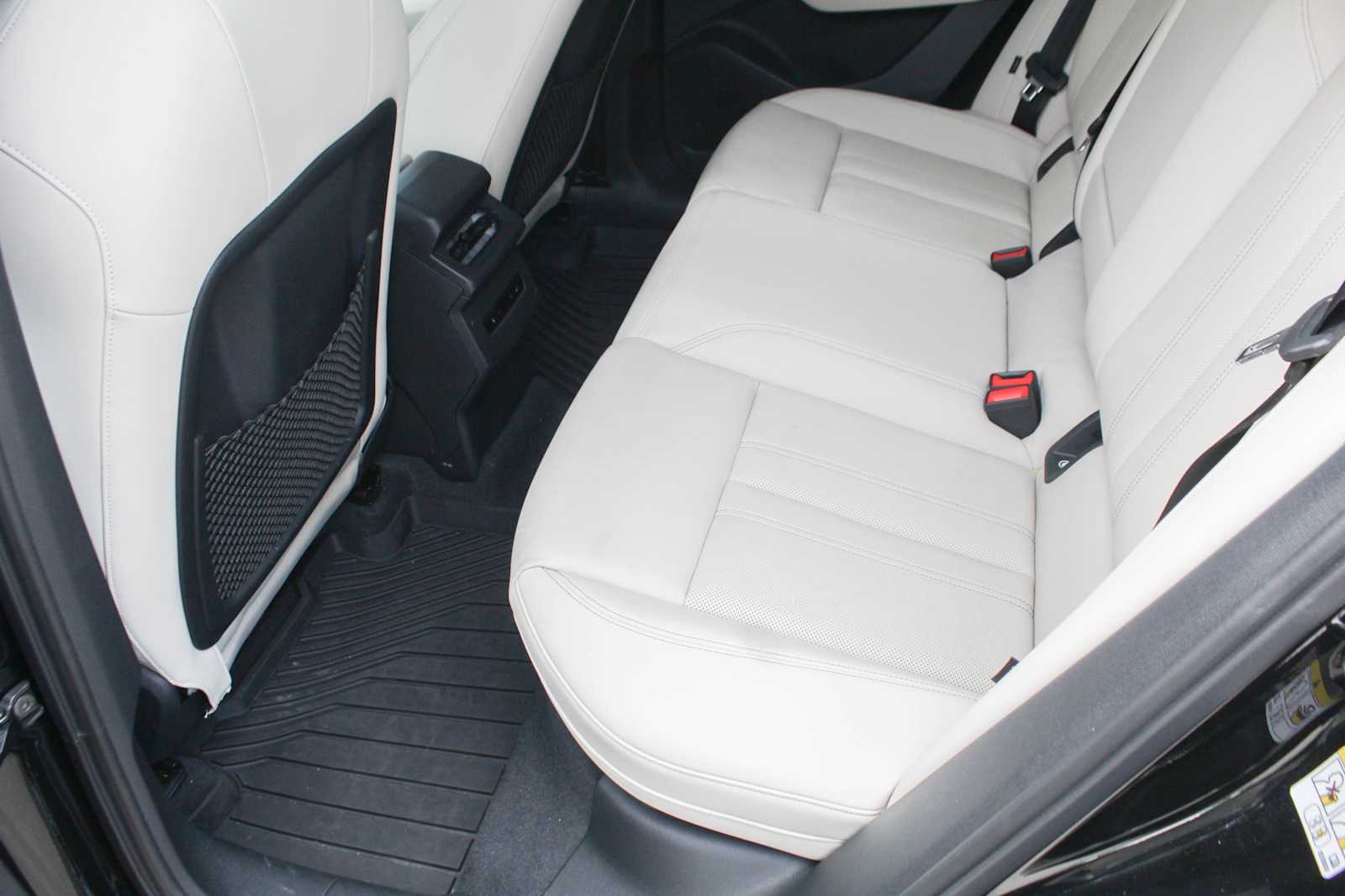 Certified Used 2025  Audi Premium Plus image 28