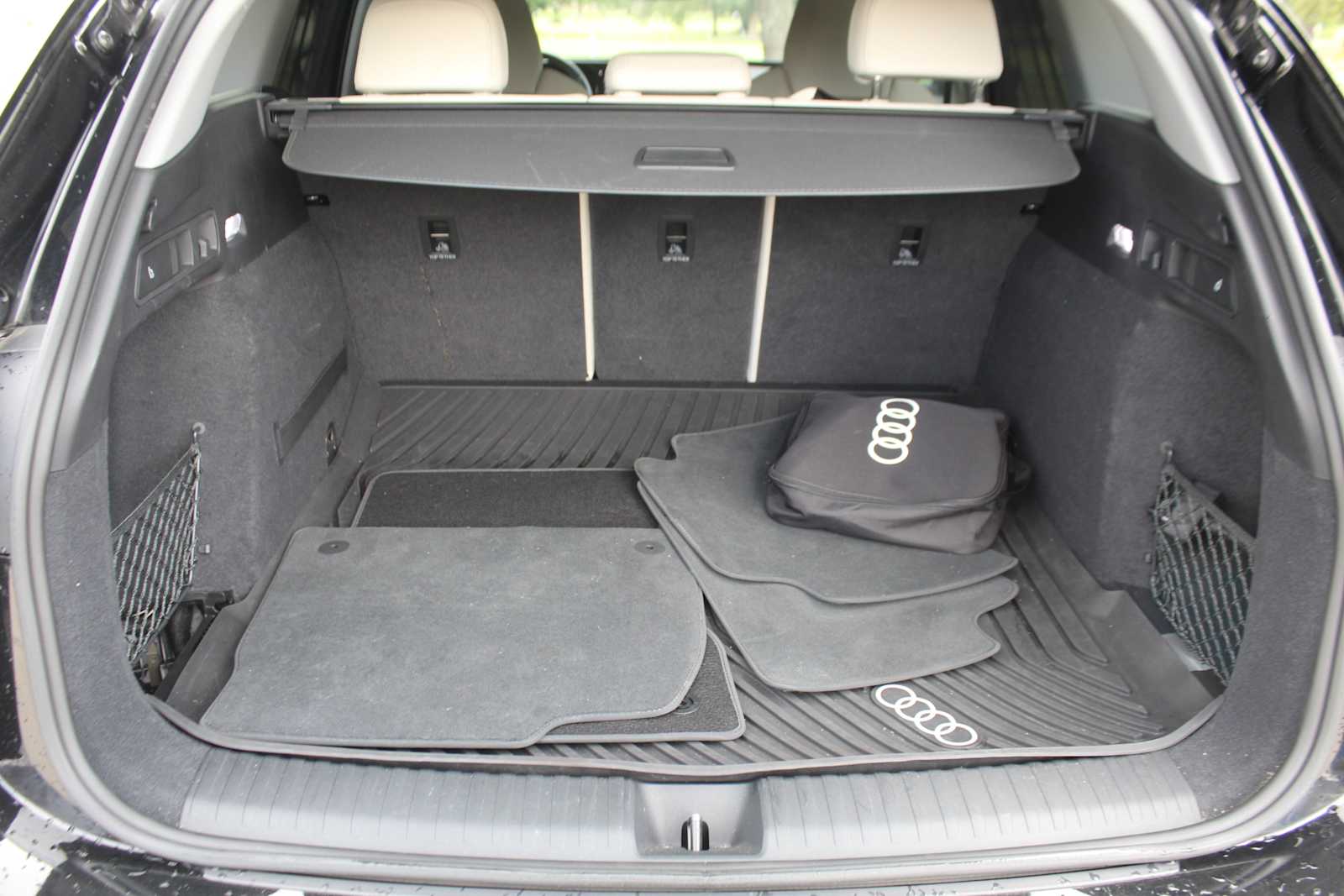 Certified Used 2025  Audi Premium Plus image 32
