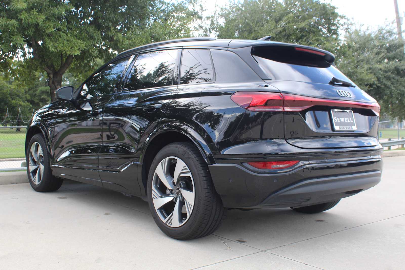 Certified Used 2025  Audi Premium Plus image 8